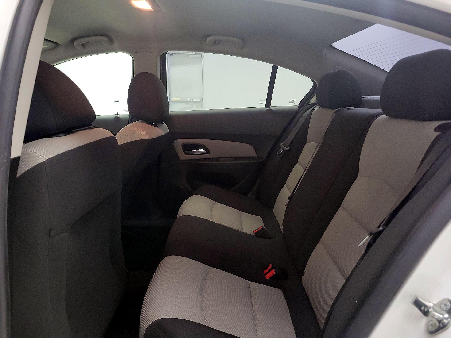 Thumbnail: 2015 Chevrolet Cruze - 18