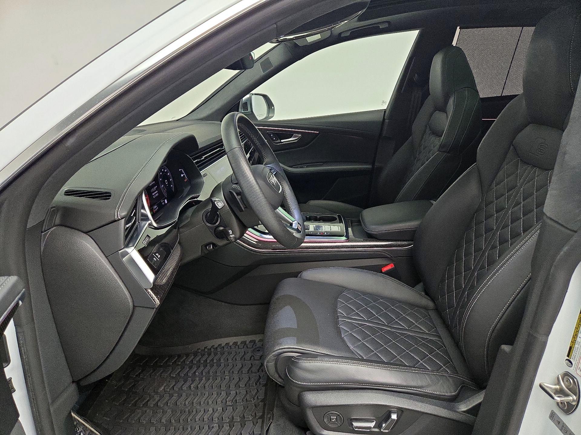 Thumbnail: 2023 Audi SQ8 - 11