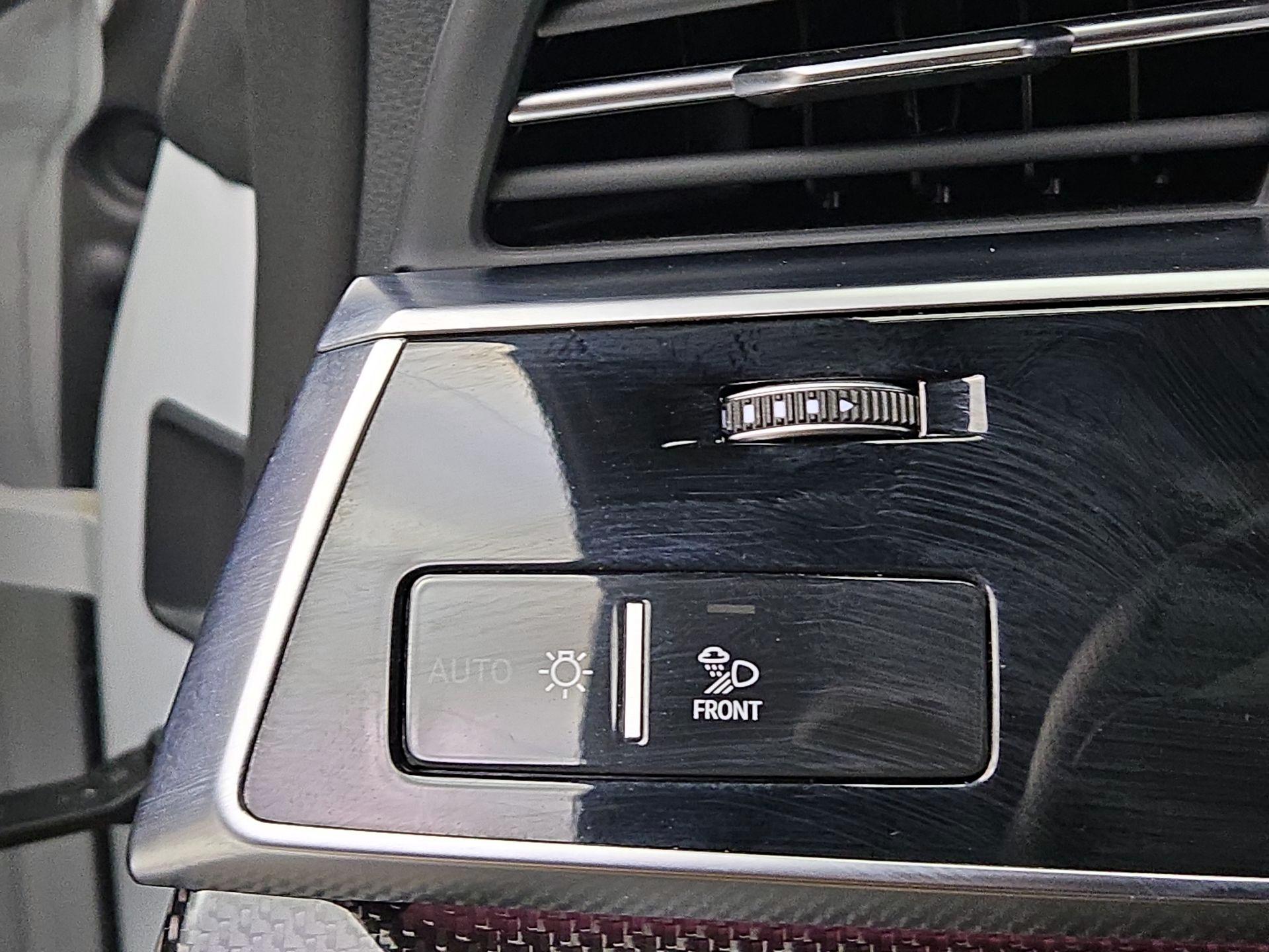 Thumbnail: 2023 Audi SQ8 - 13