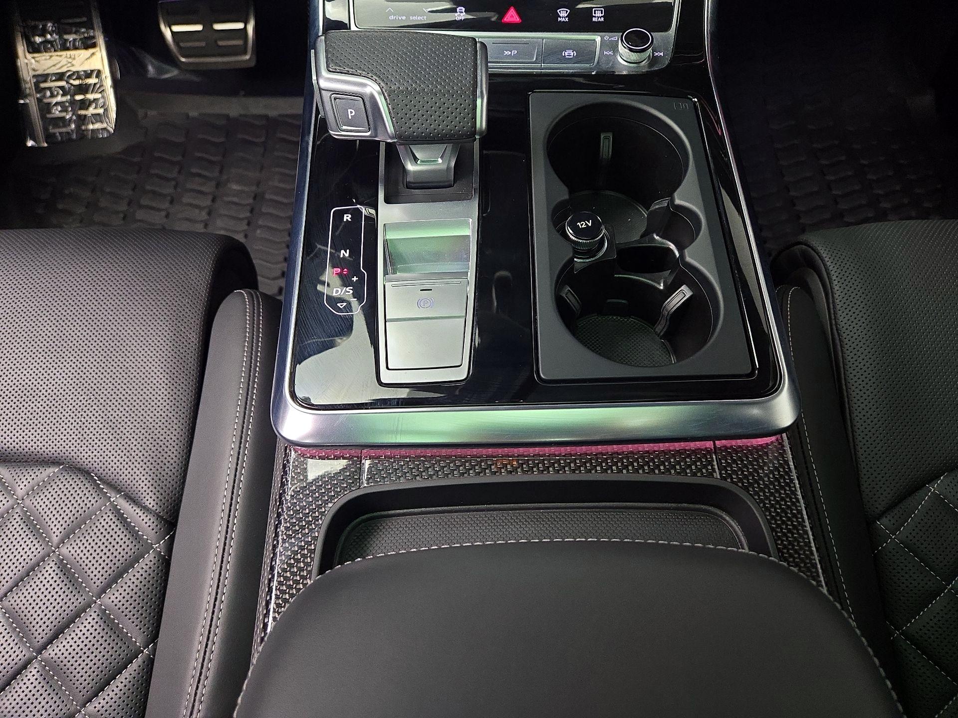 Thumbnail: 2023 Audi SQ8 - 18