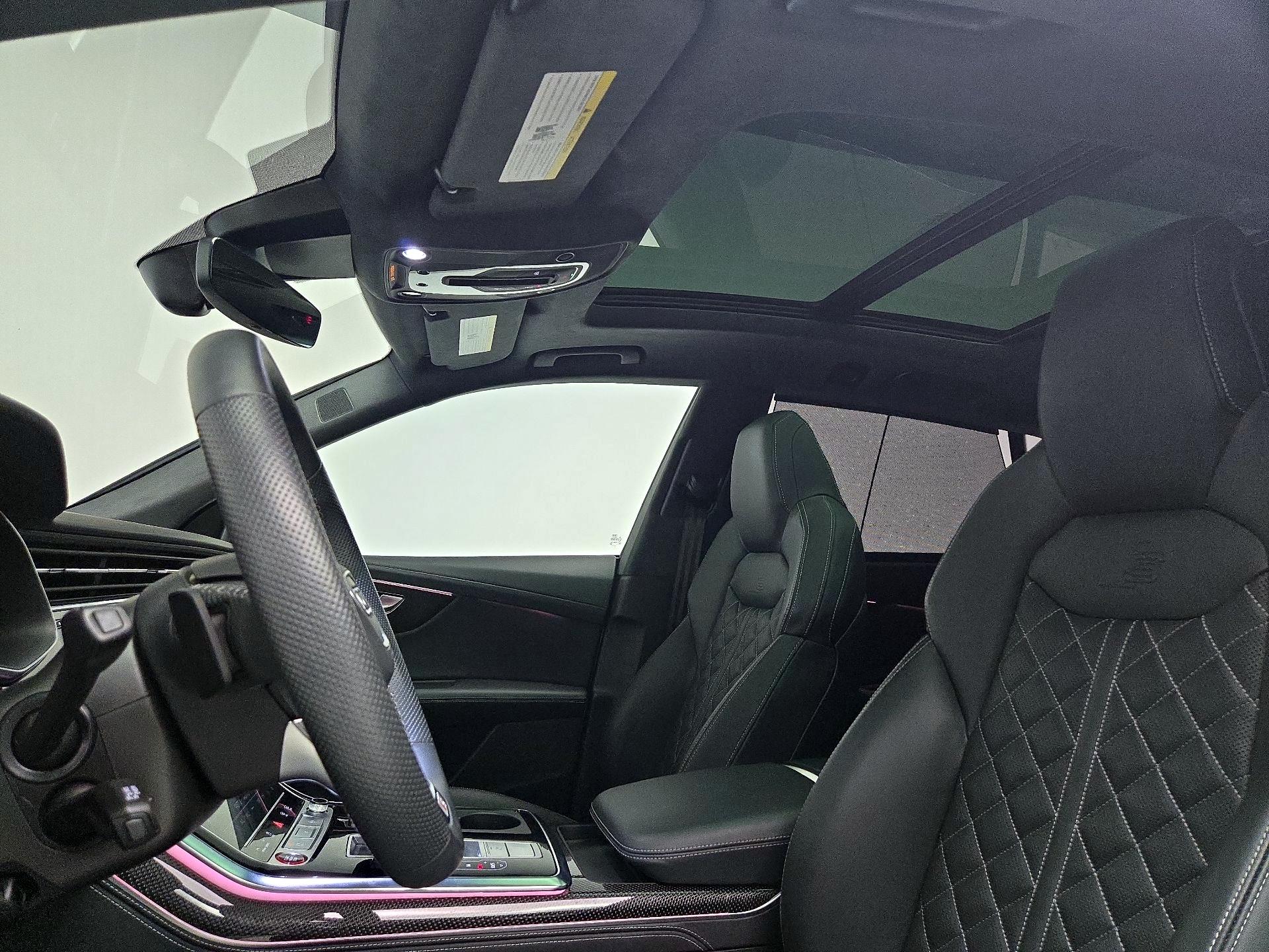 Thumbnail: 2023 Audi SQ8 - 20
