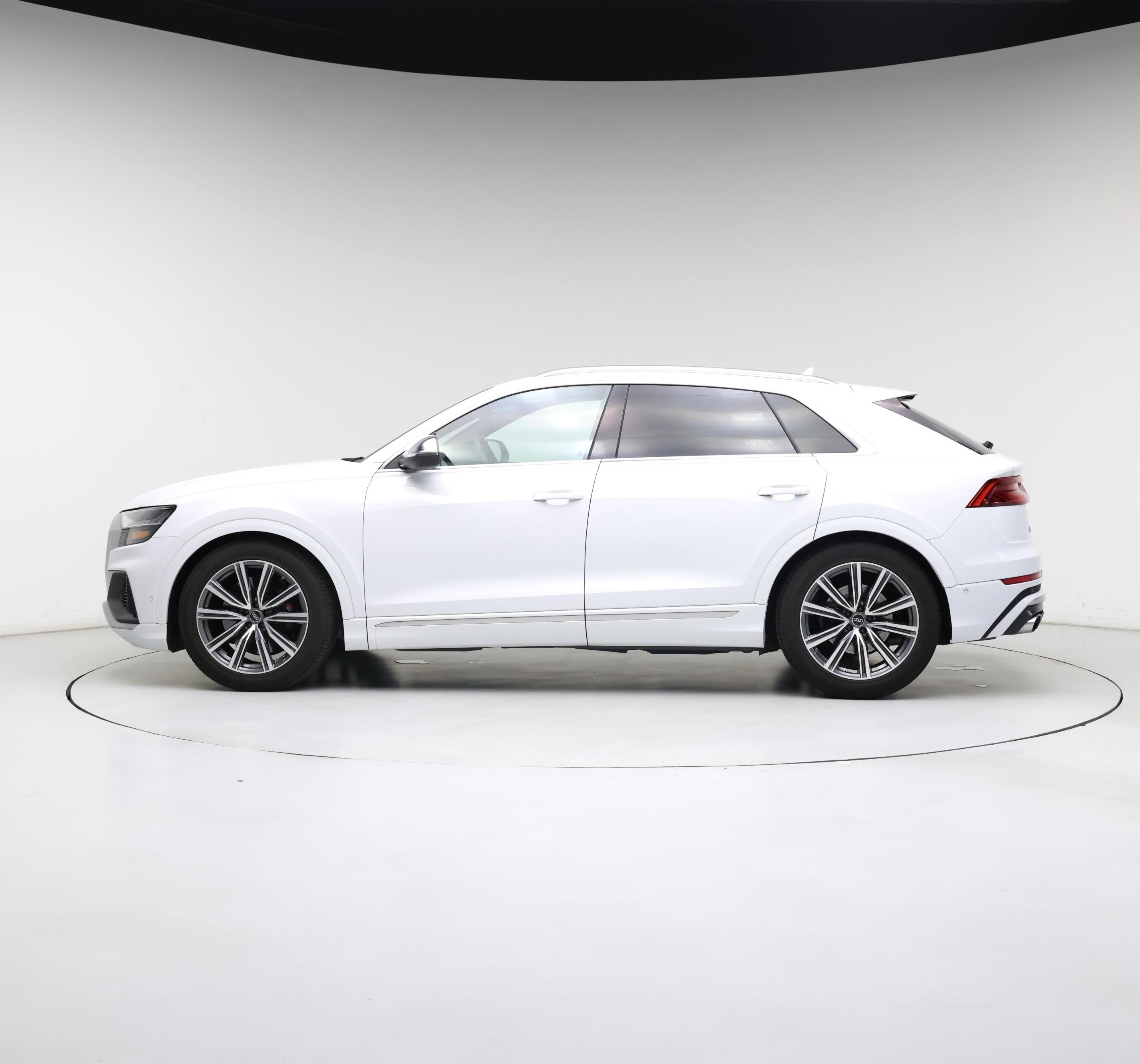 Thumbnail: 2023 Audi SQ8 - 3