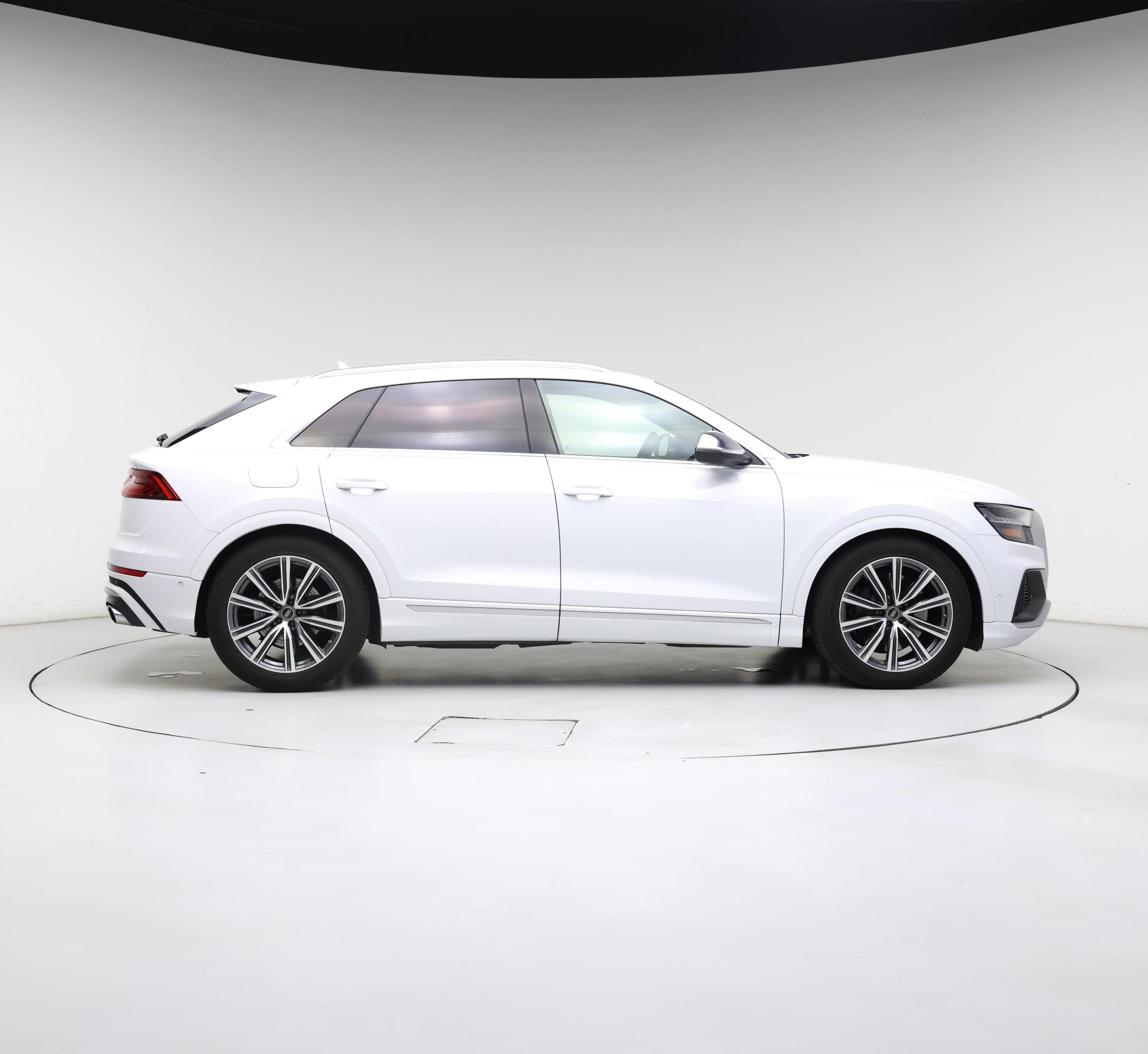Thumbnail: 2023 Audi SQ8 - 7