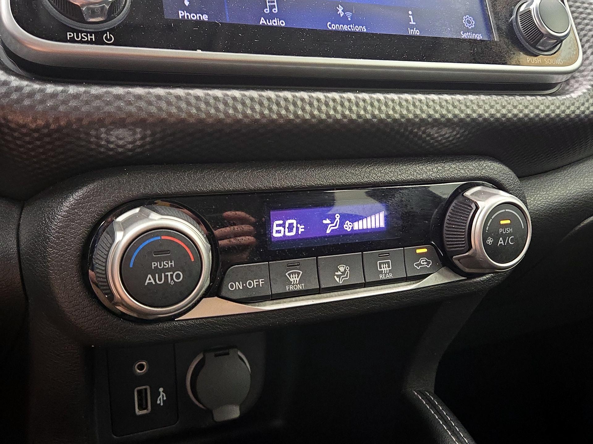 Thumbnail: 2019 Nissan Kicks - 16