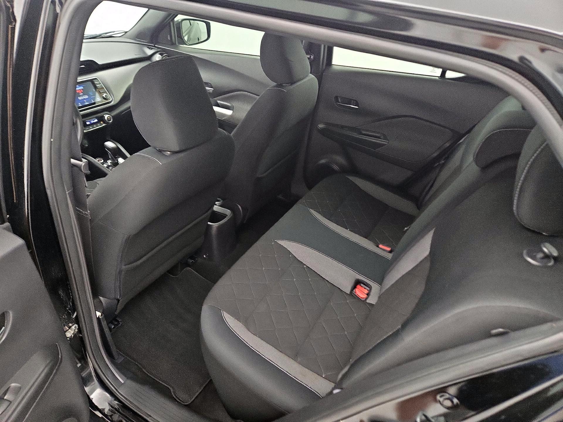 Thumbnail: 2019 Nissan Kicks - 19