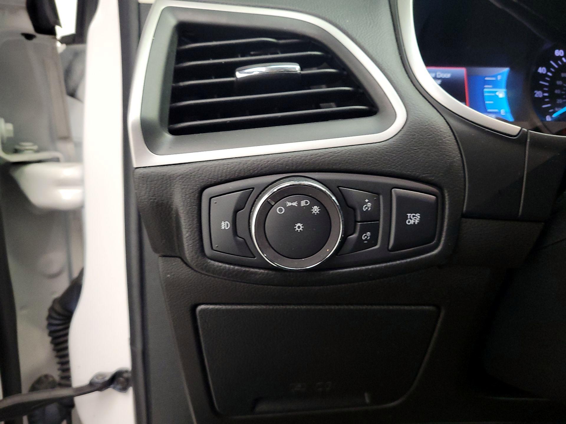 Thumbnail: 2019 Ford Edge - 13