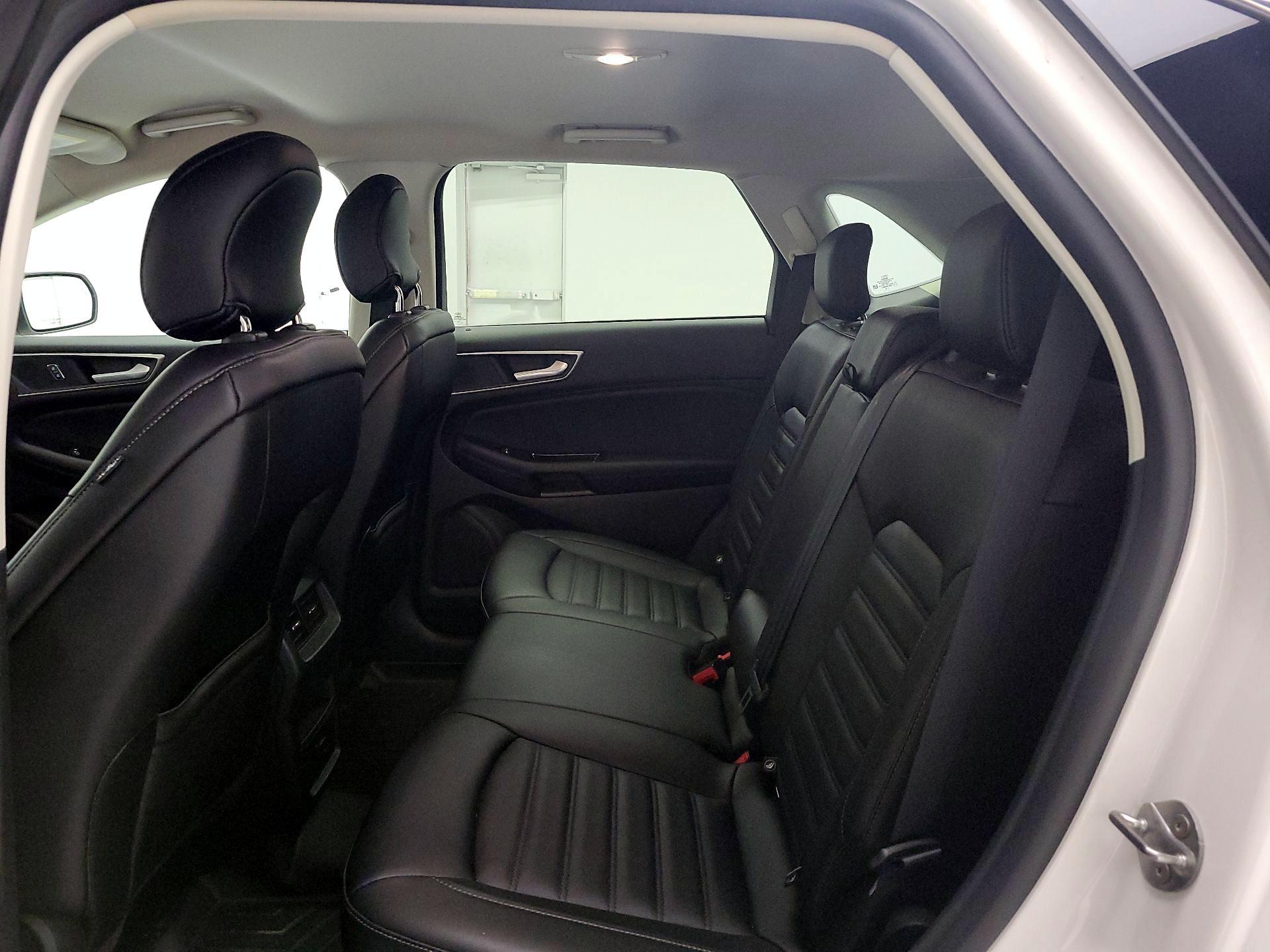 Thumbnail: 2019 Ford Edge - 19