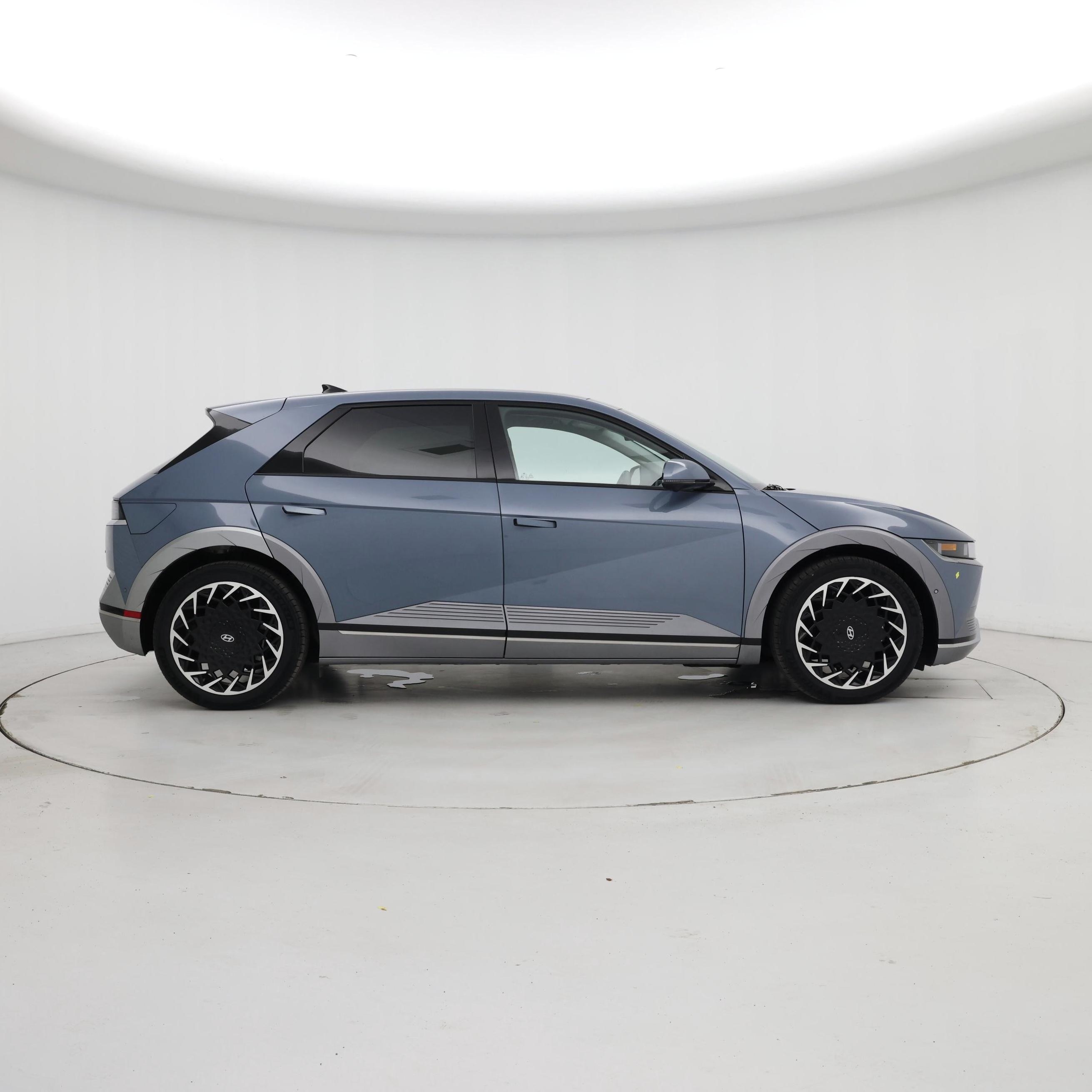 Thumbnail: 2023 Hyundai Ioniq 5 - 7