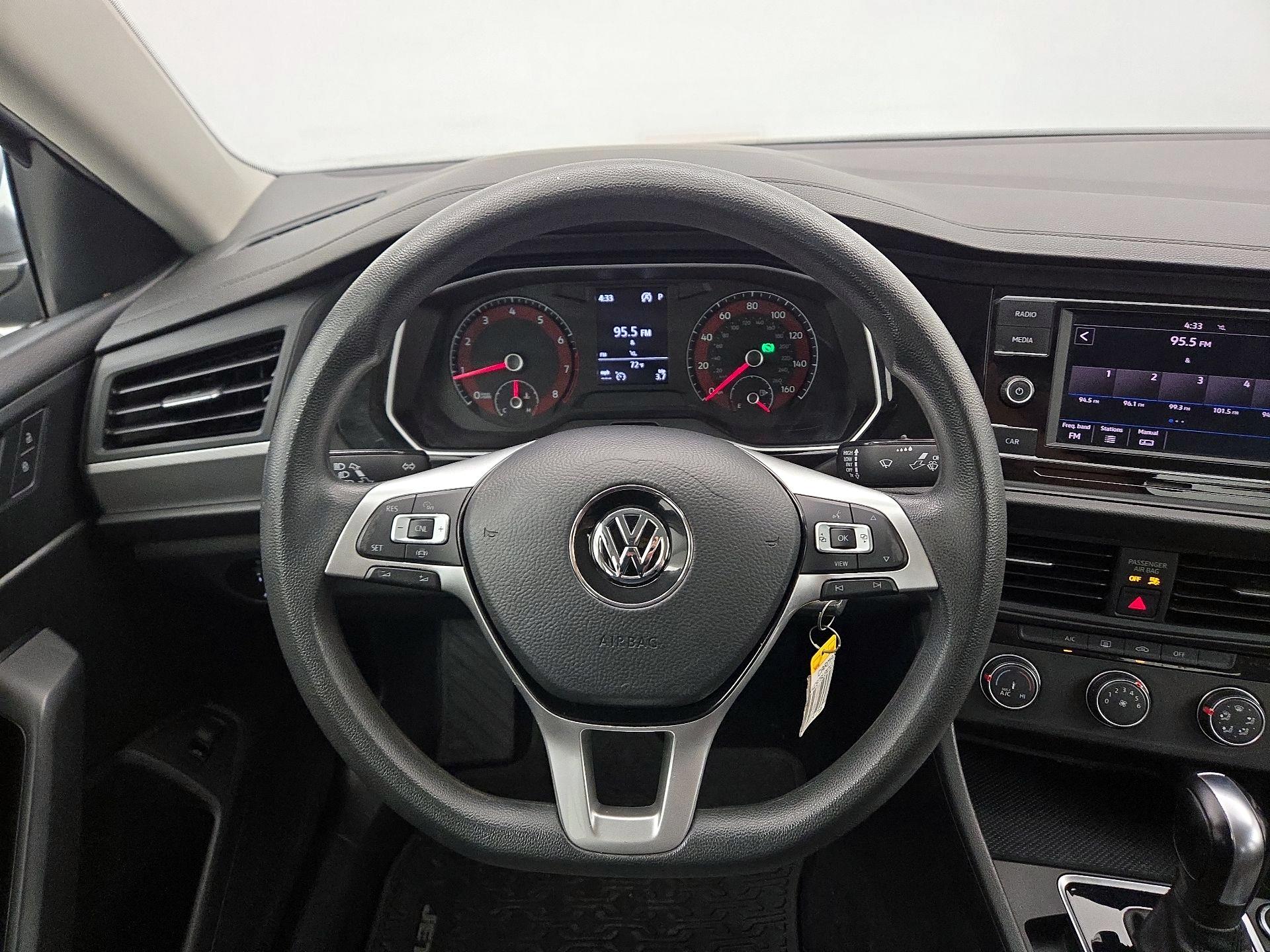 Thumbnail: 2019 Volkswagen Jetta - 10