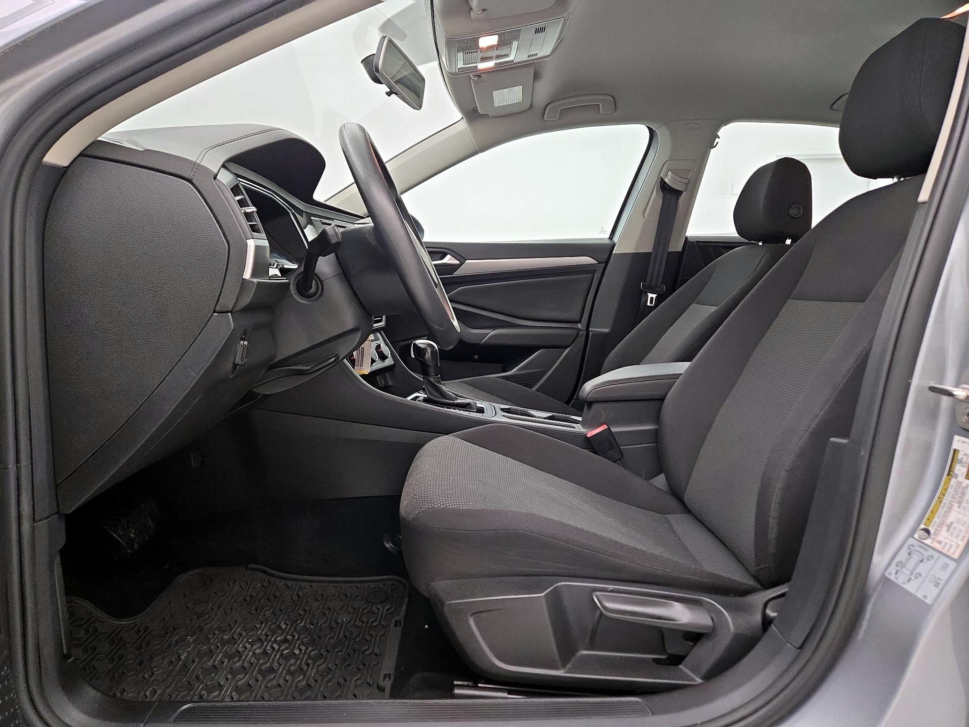 Thumbnail: 2019 Volkswagen Jetta - 11