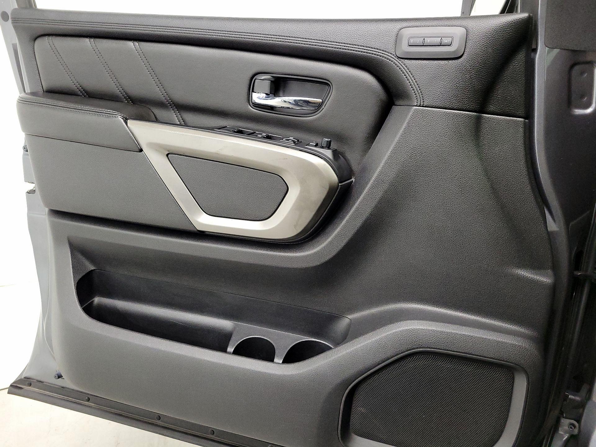 Thumbnail: 2015 Nissan Armada - 12