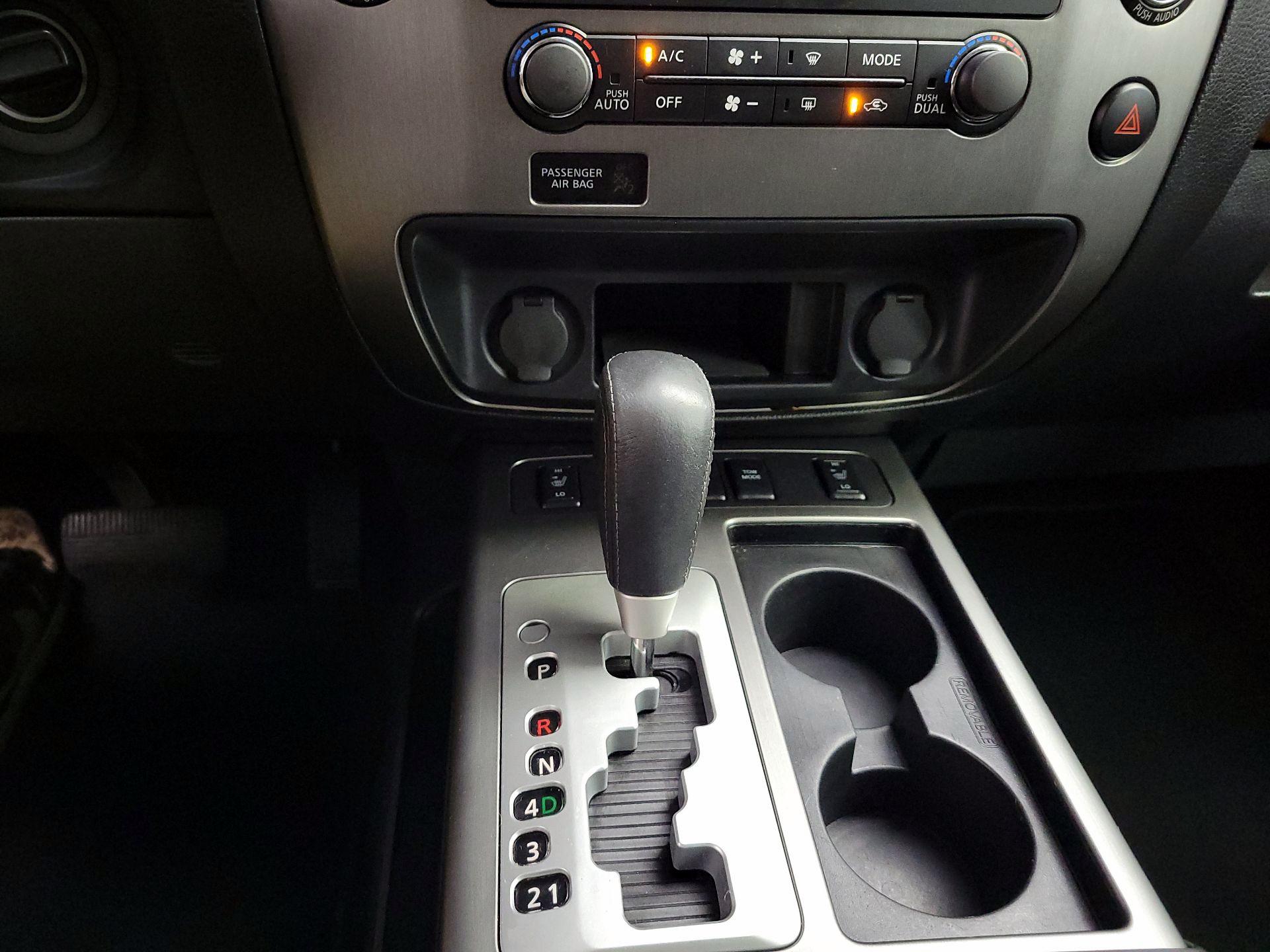 Thumbnail: 2015 Nissan Armada - 18
