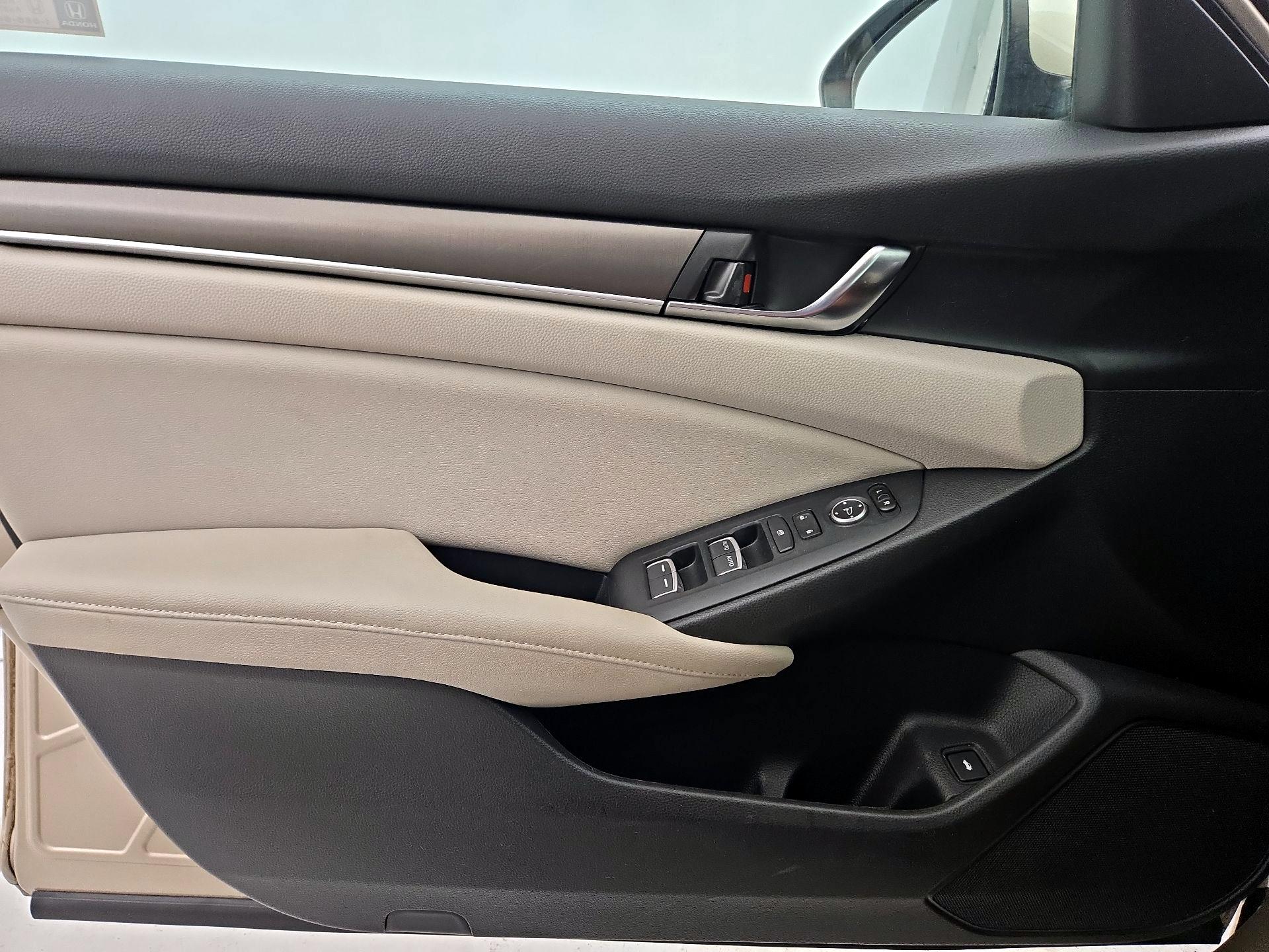 Thumbnail: 2018 Honda Accord - 12