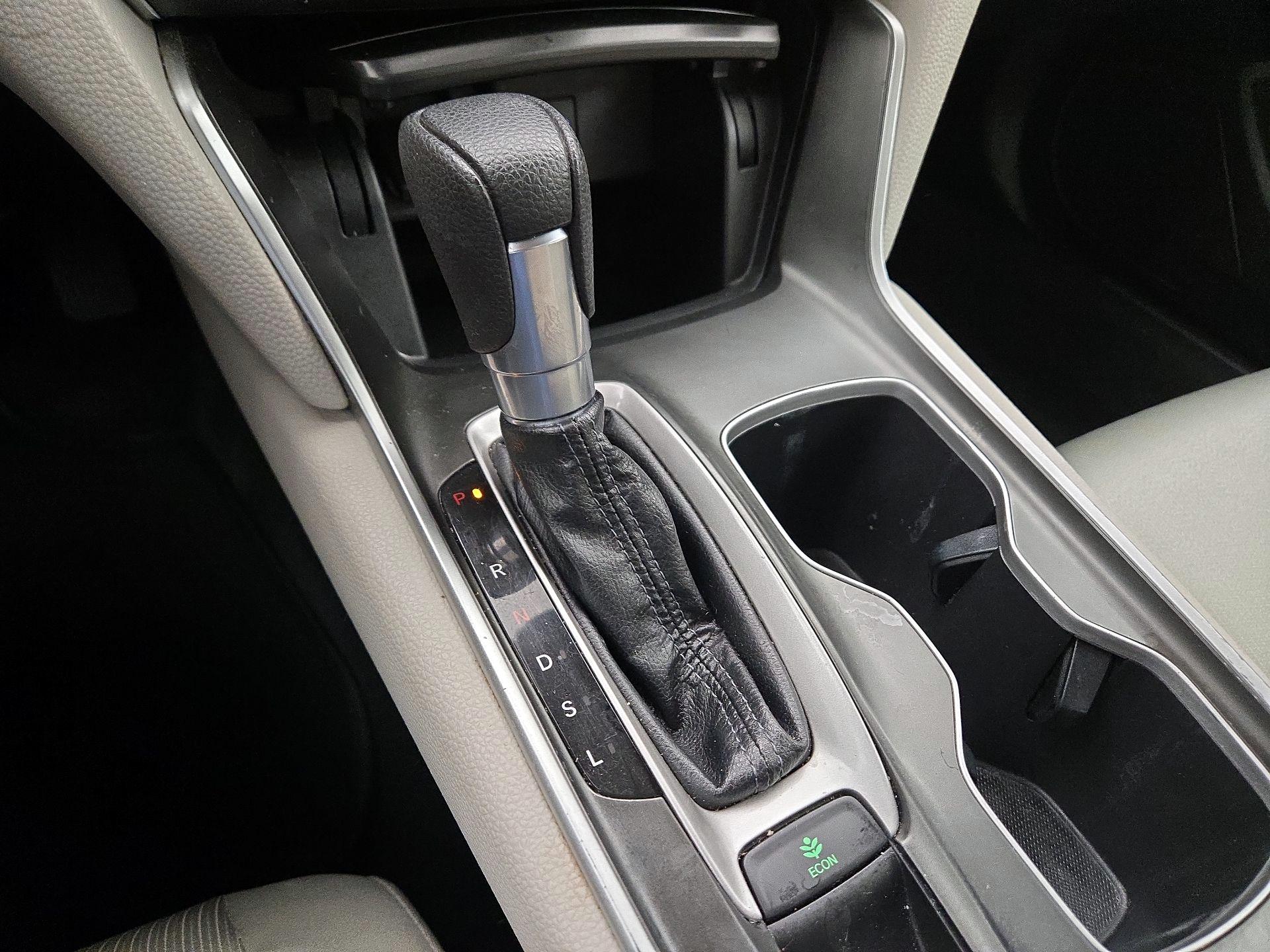 Thumbnail: 2018 Honda Accord - 17