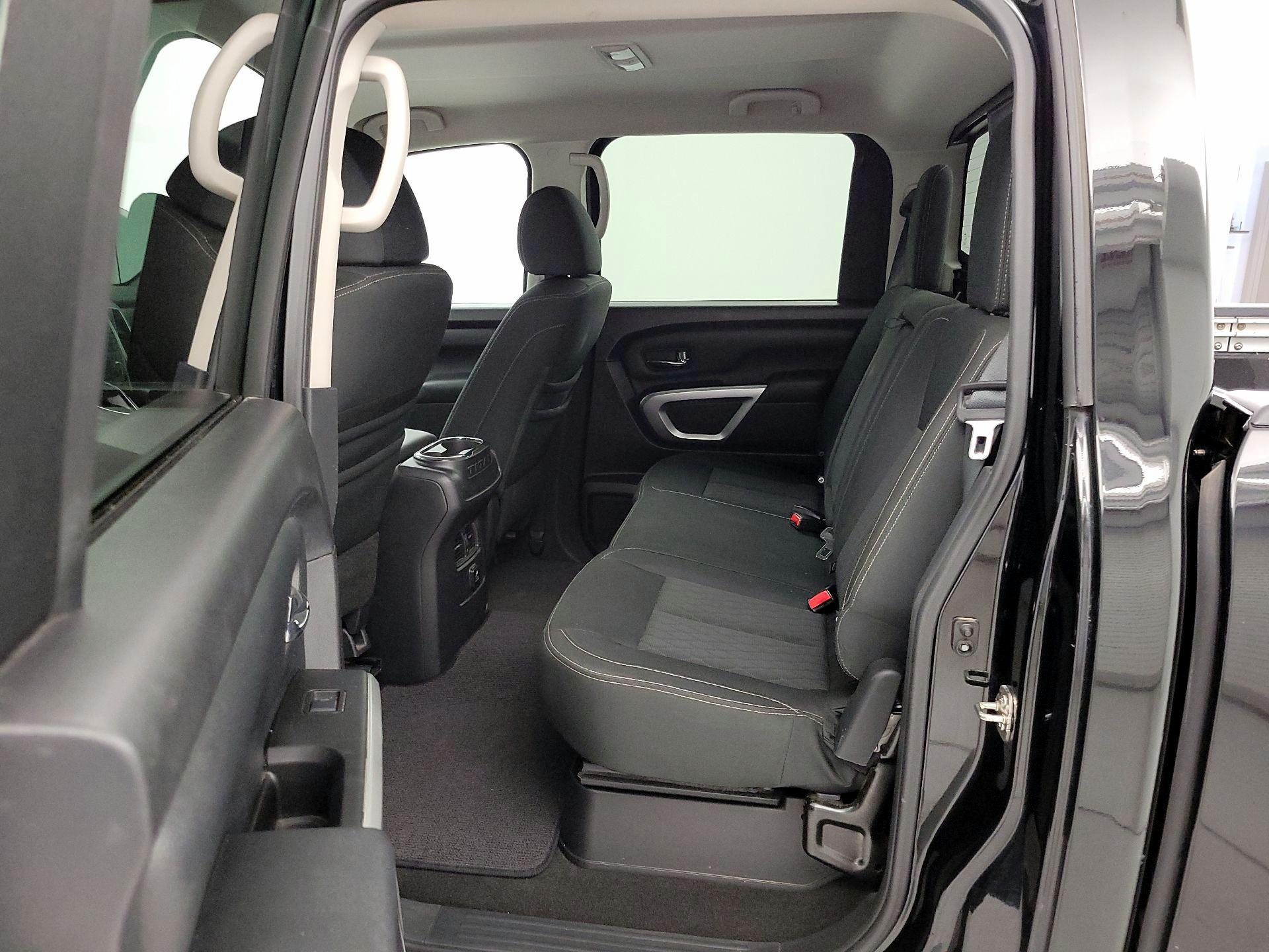Thumbnail: 2018 Nissan Titan - 20