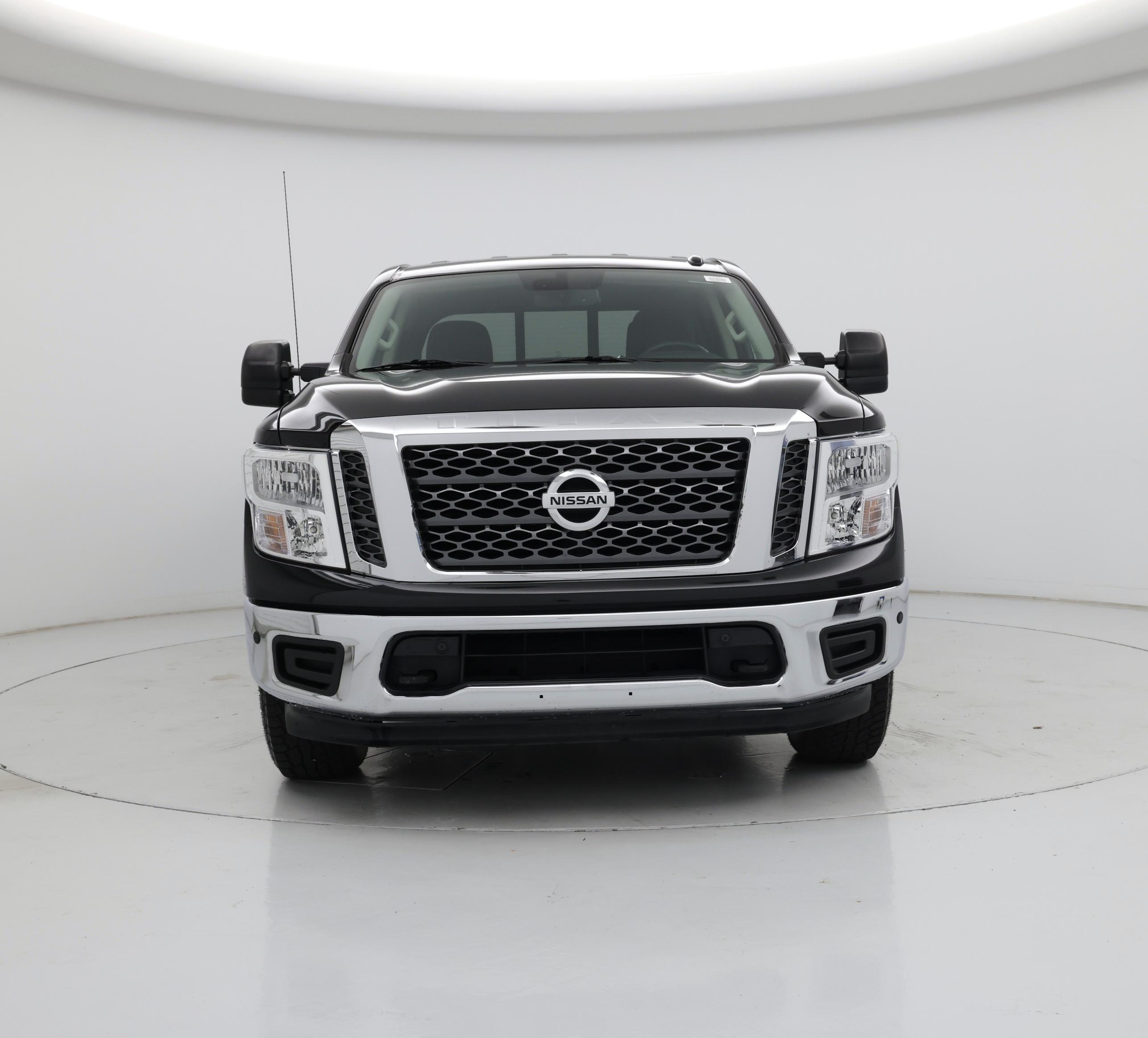 Thumbnail: 2018 Nissan Titan - 5