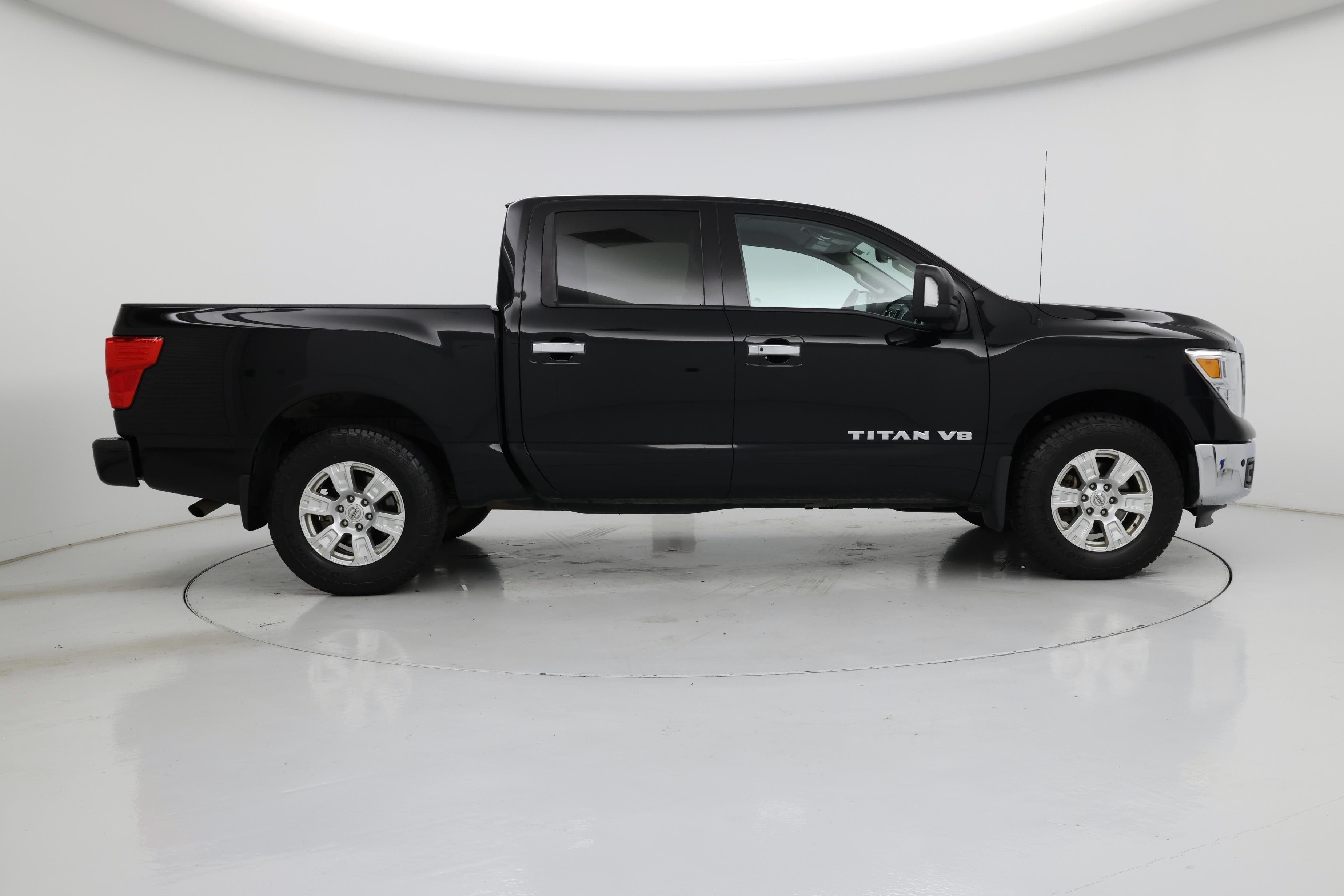Thumbnail: 2018 Nissan Titan - 7