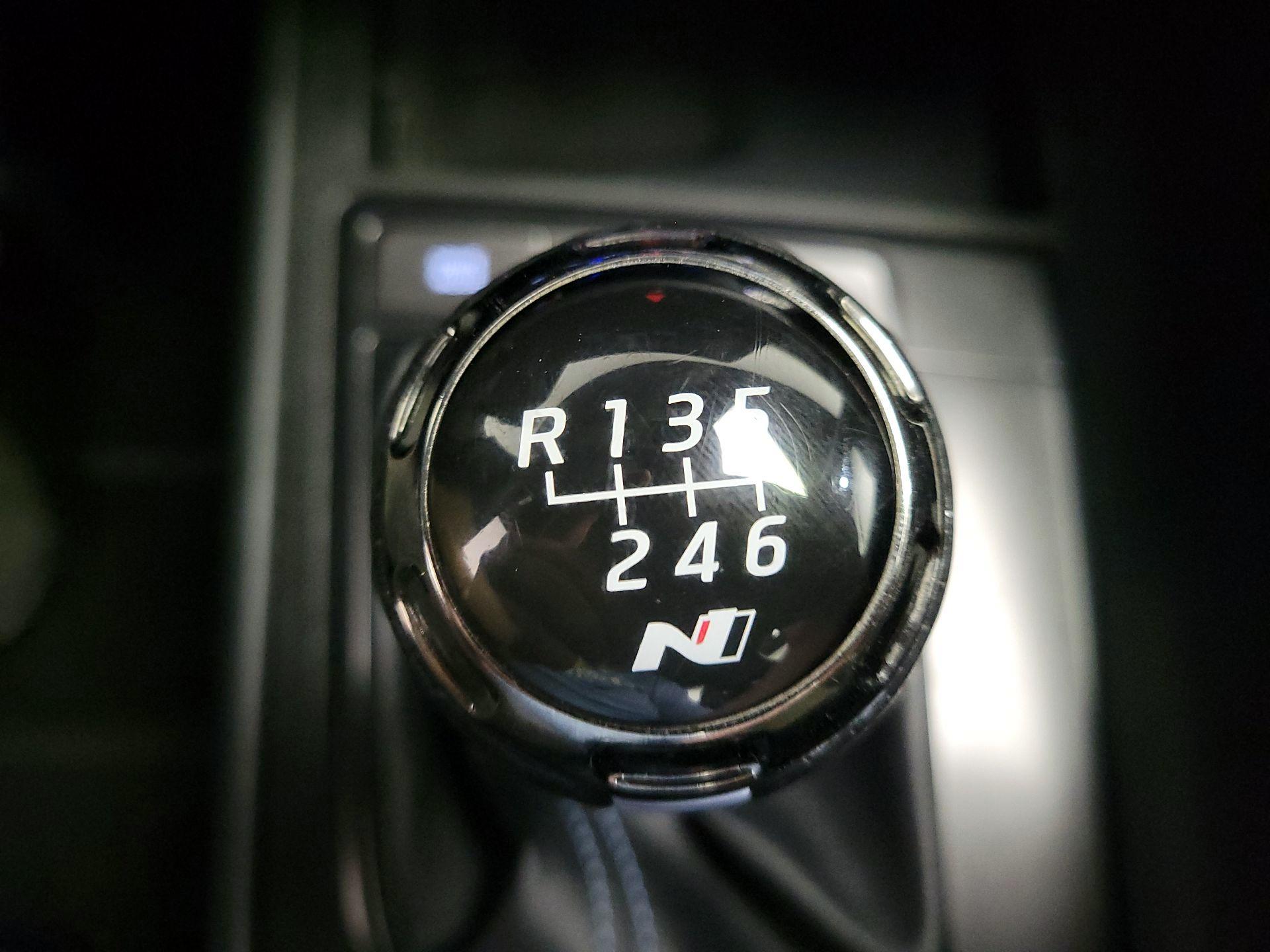 Thumbnail: 2022 Hyundai Elantra - 18