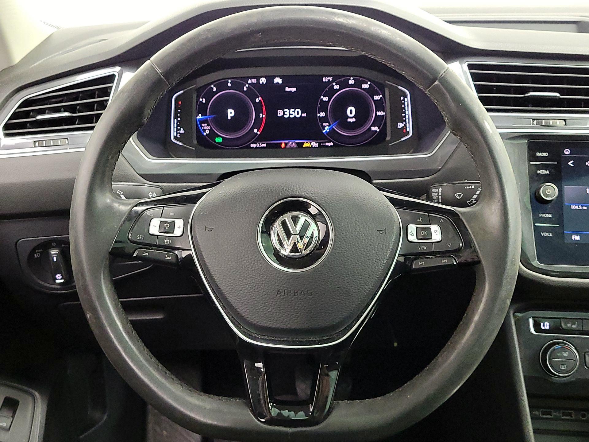 Thumbnail: 2020 Volkswagen Tiguan - 10