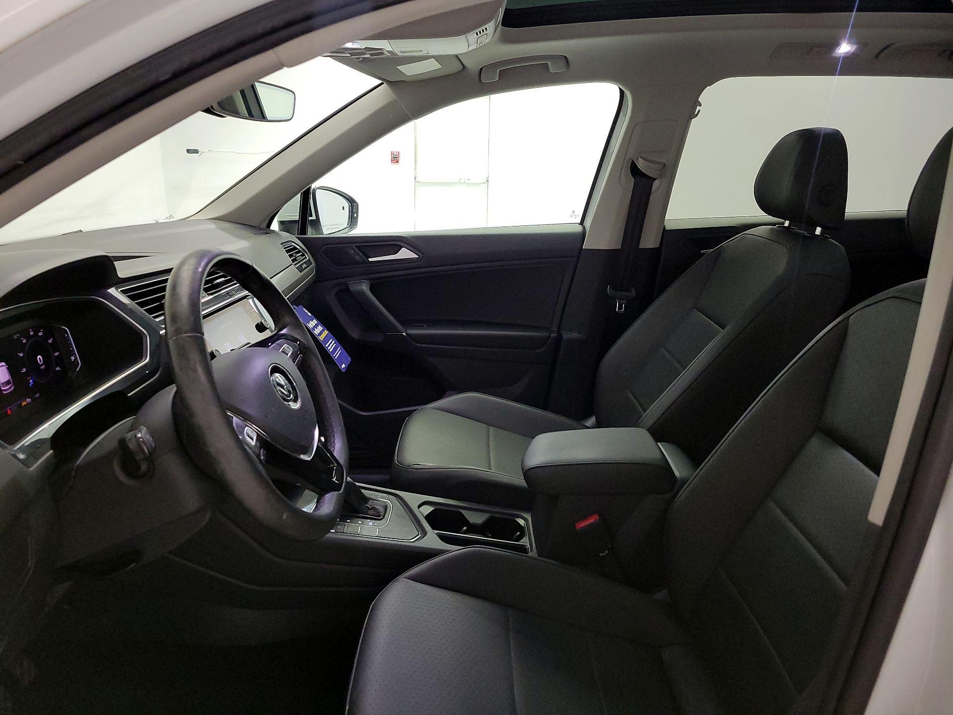 Thumbnail: 2020 Volkswagen Tiguan - 11