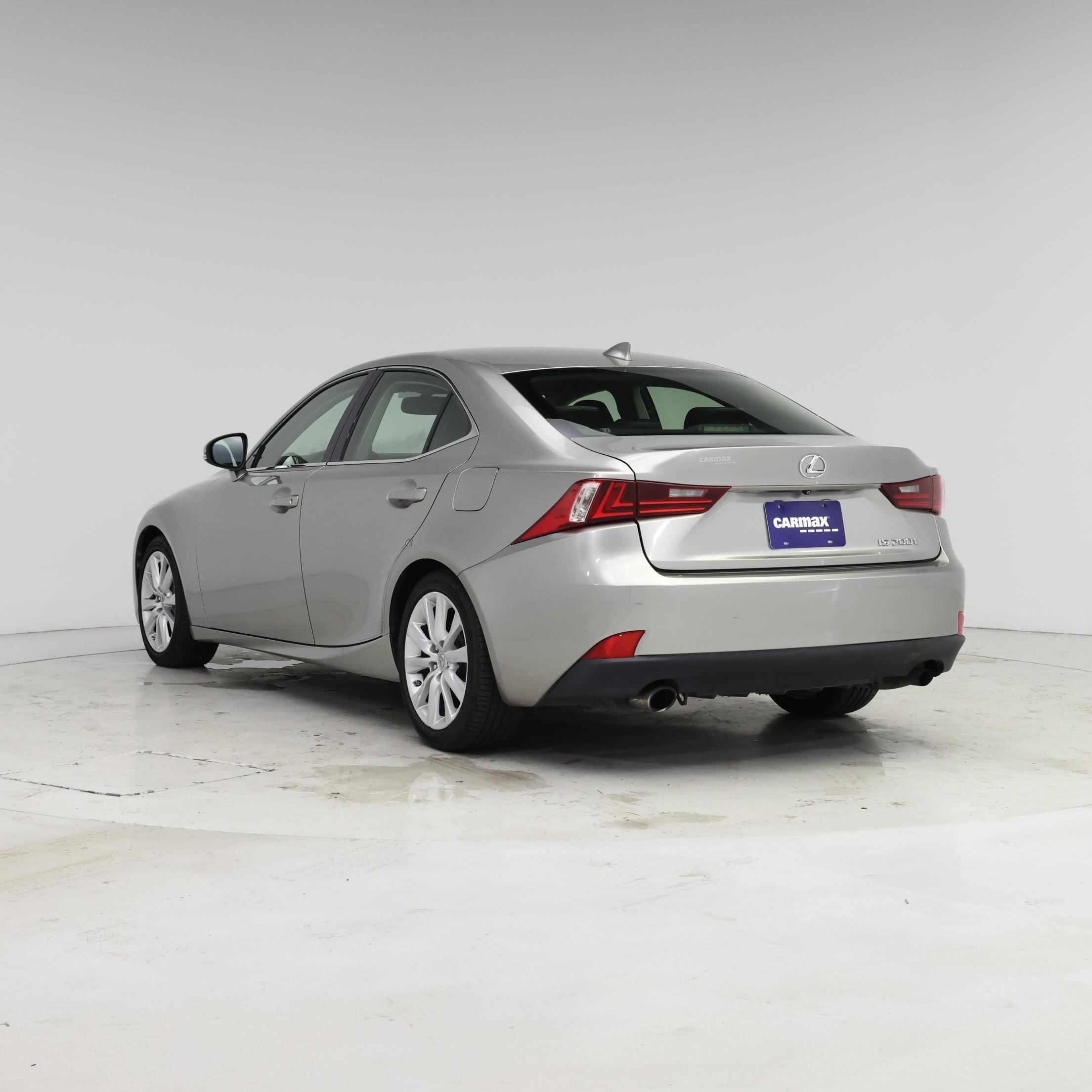 Thumbnail: 2016 Lexus IS - 2
