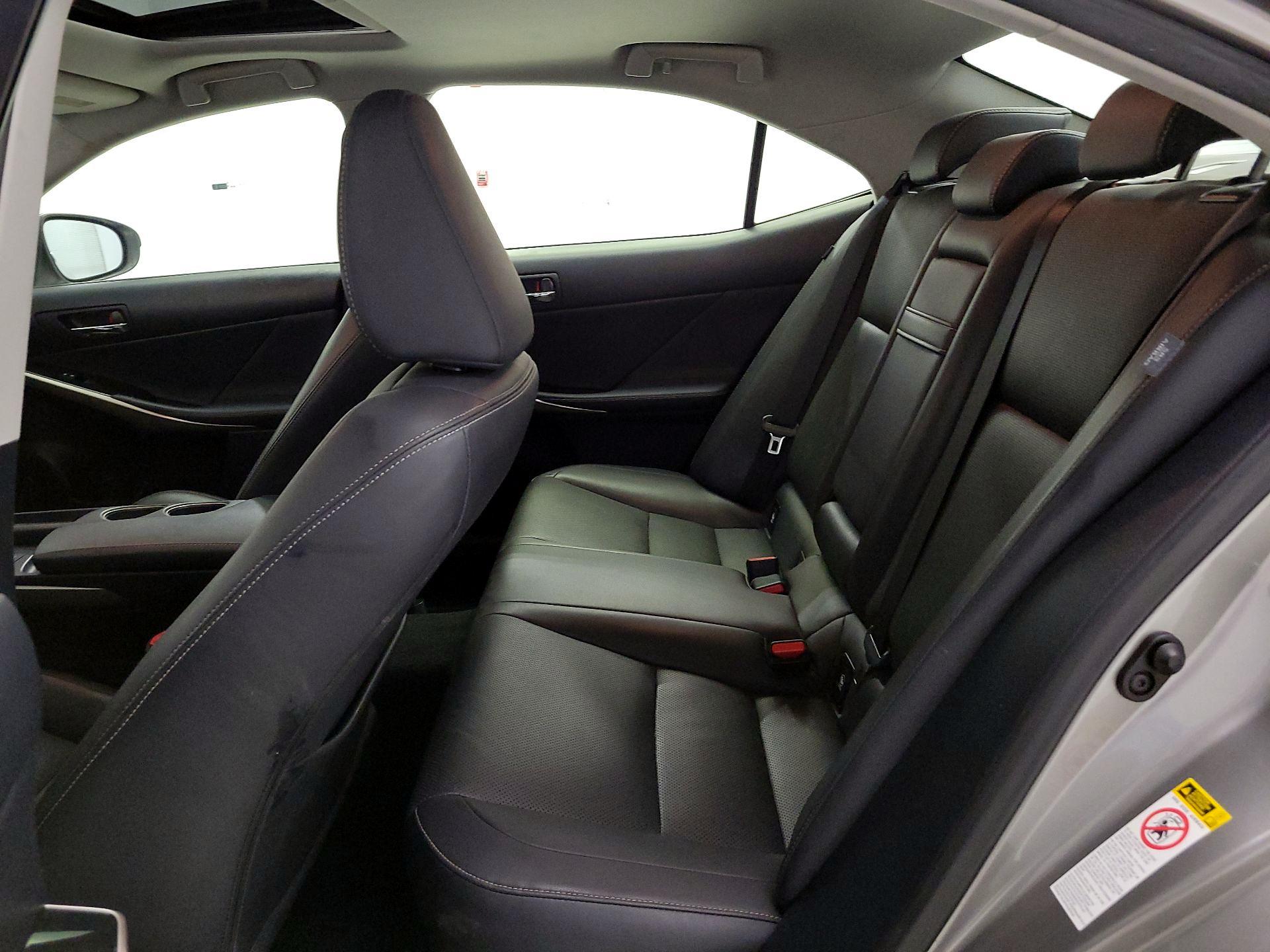Thumbnail: 2016 Lexus IS - 20