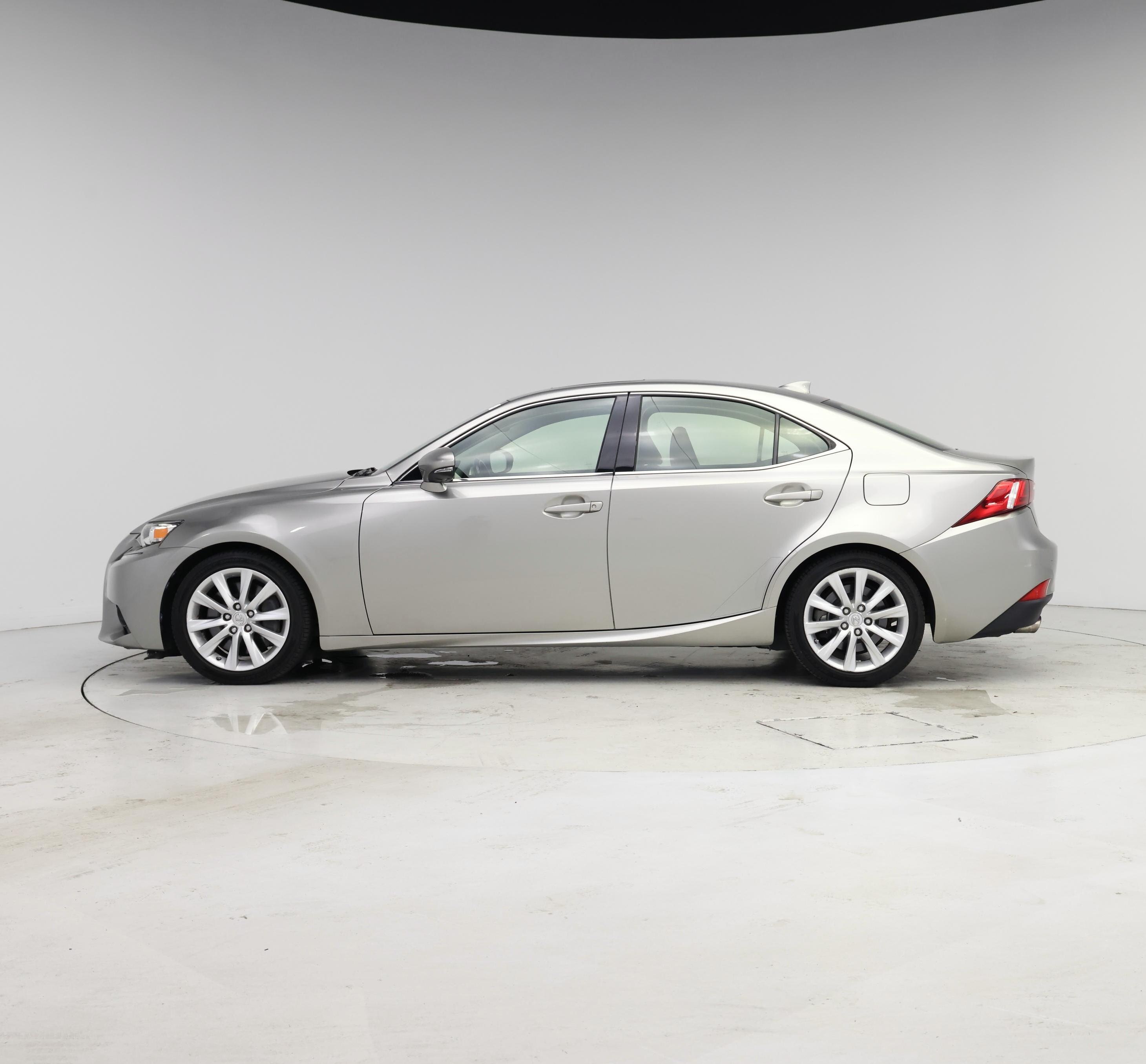 Thumbnail: 2016 Lexus IS - 3