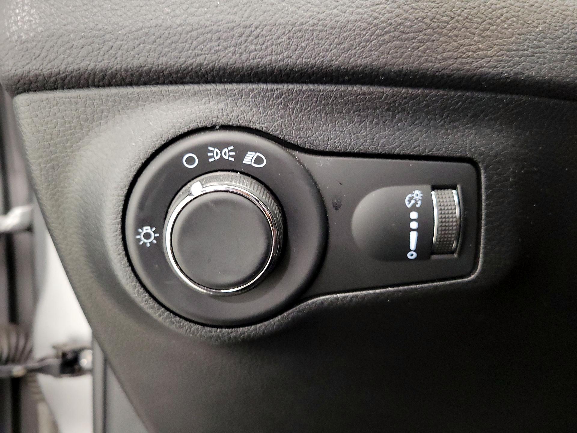 Thumbnail: 2021 Jeep Compass - 13