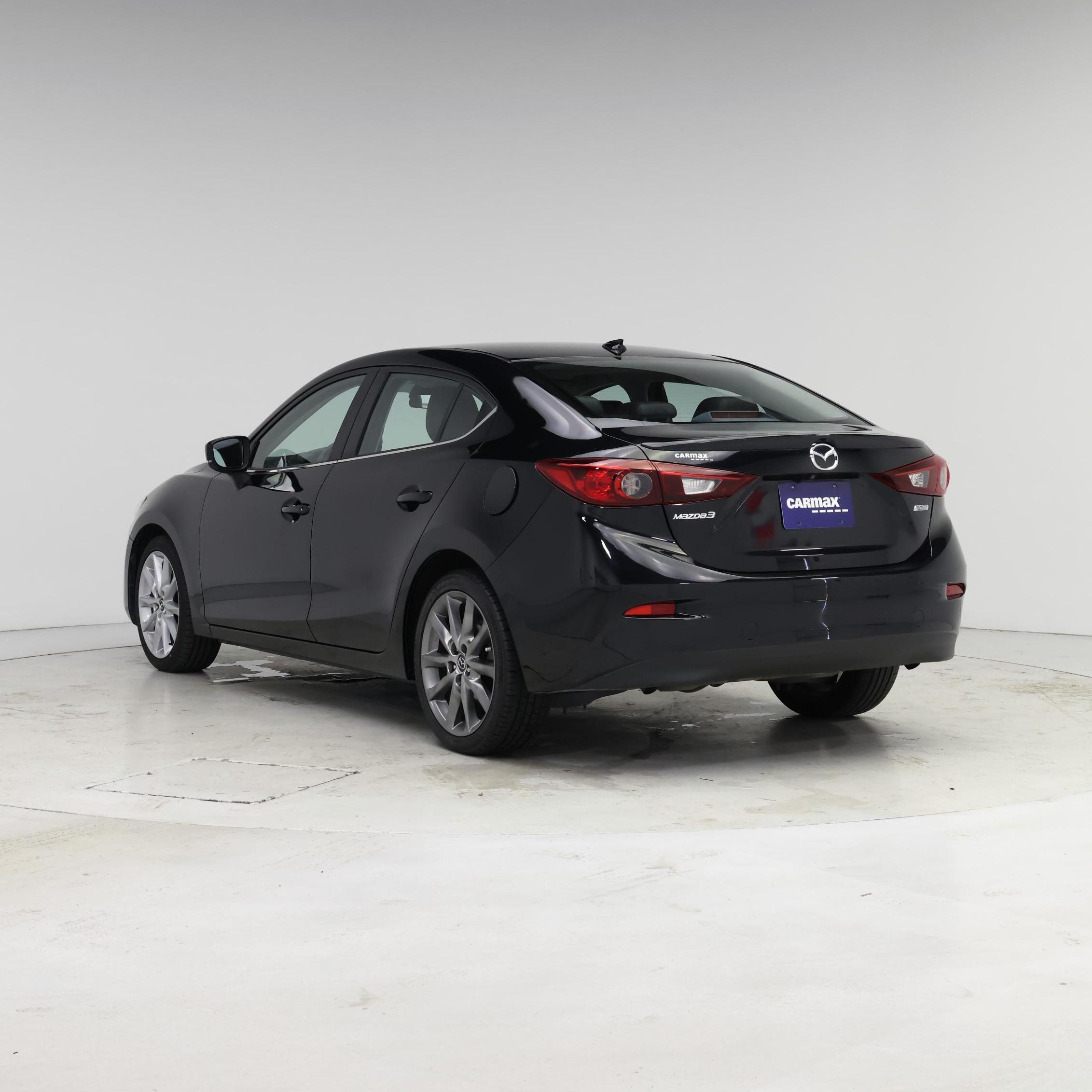 Thumbnail: 2018 Mazda Mazda3 - 2