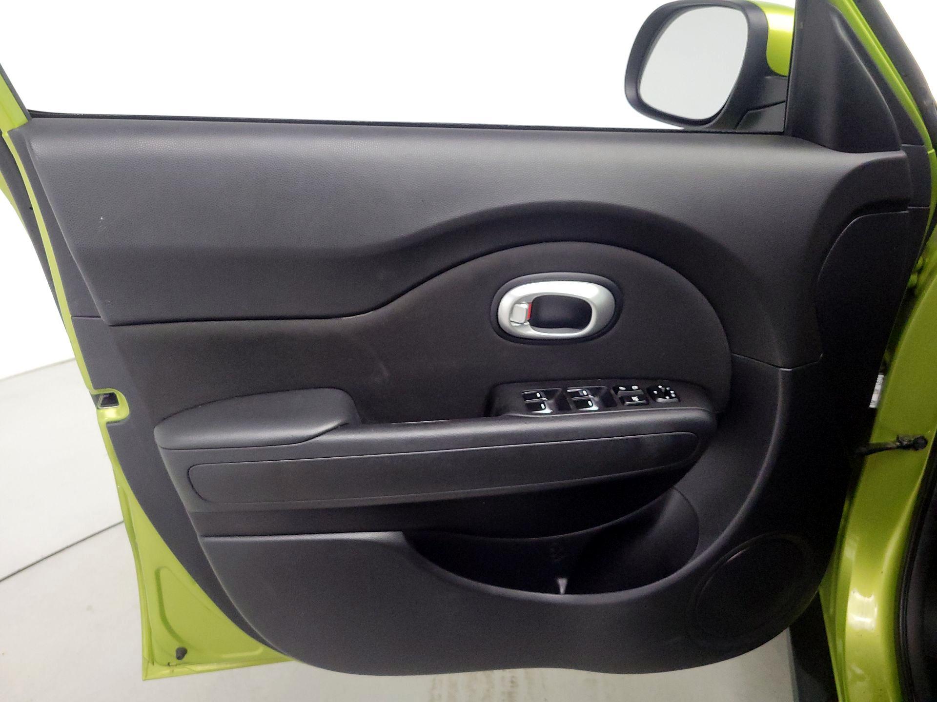 Thumbnail: 2018 Kia Soul - 12