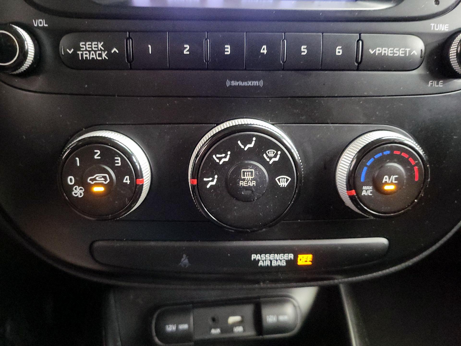 Thumbnail: 2018 Kia Soul - 15