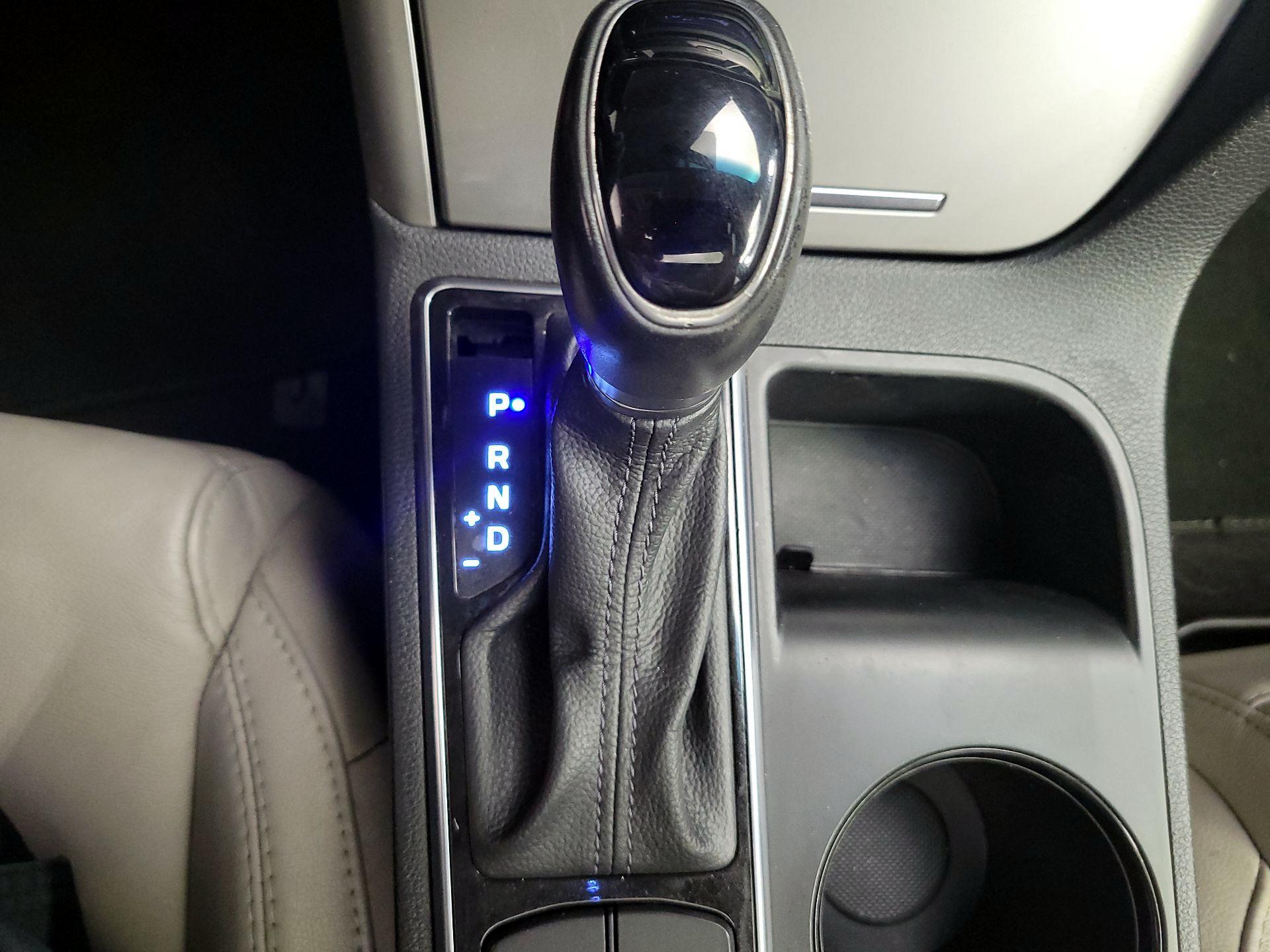 Thumbnail: 2016 Hyundai Sonata - 18
