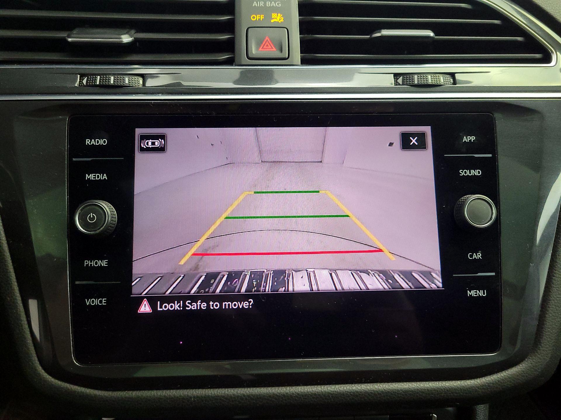 Thumbnail: 2021 Volkswagen Tiguan - 14