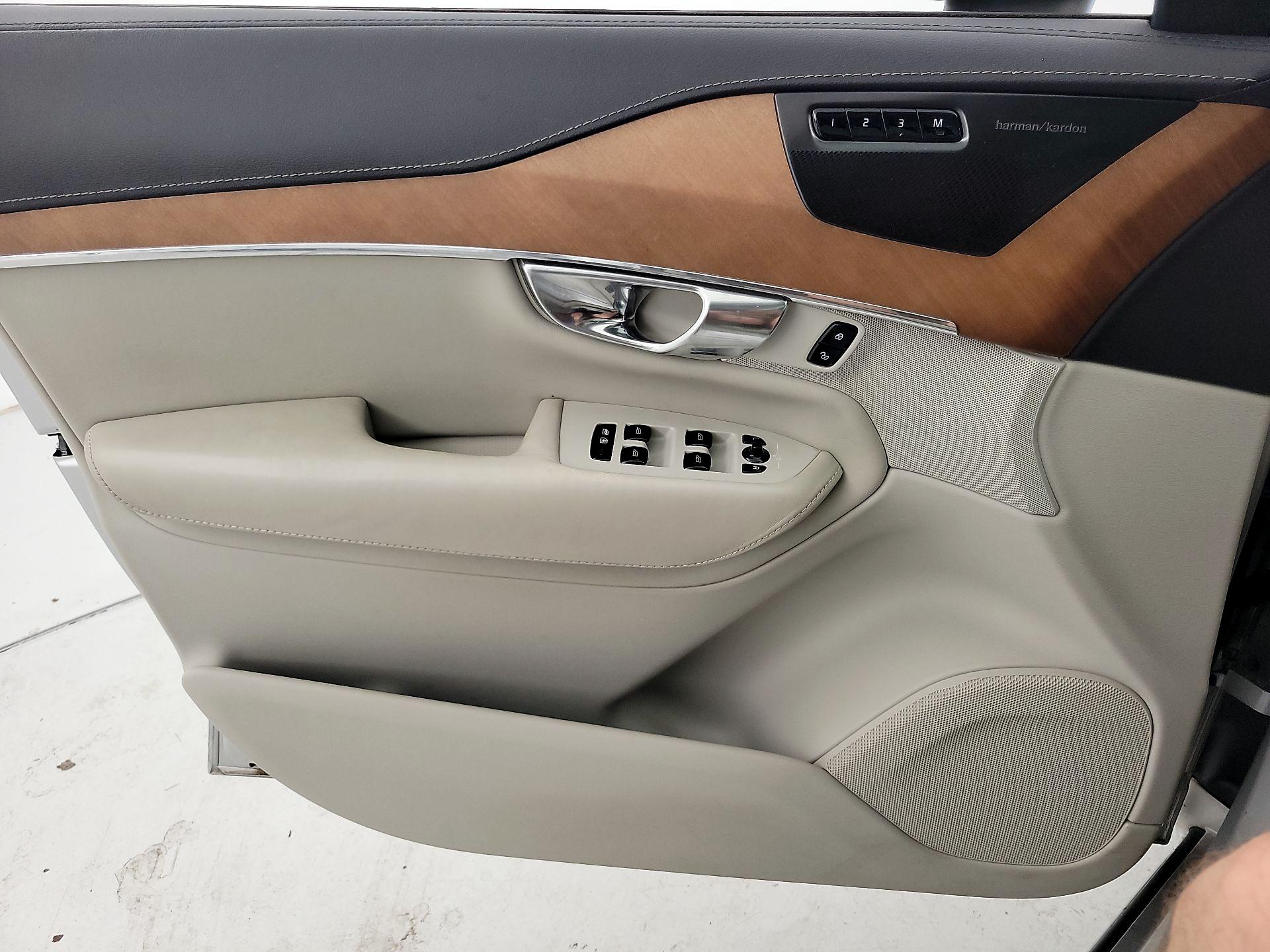 Thumbnail: 2019 Volvo XC90 - 12