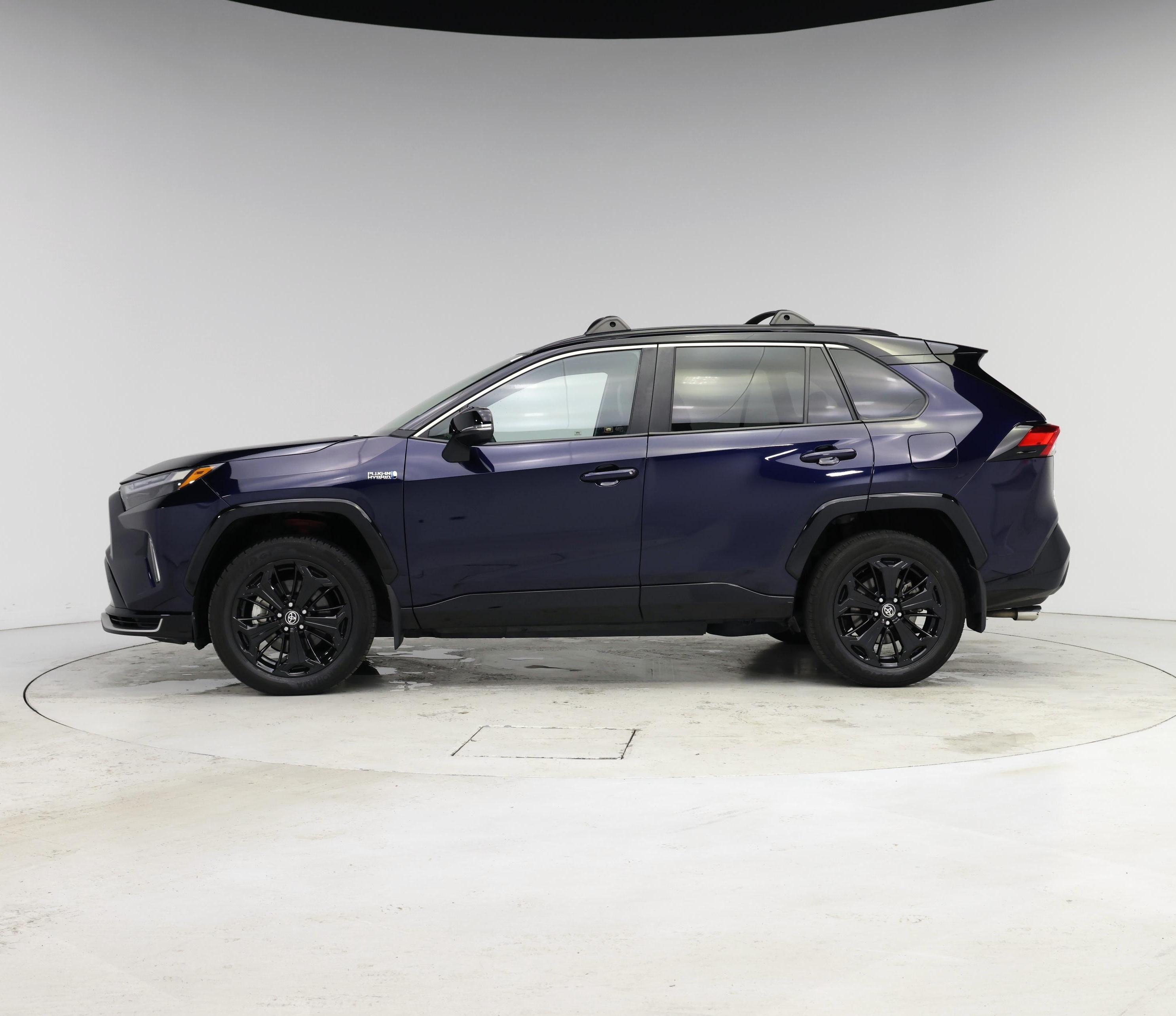 Thumbnail: 2022 Toyota RAV4 - 3
