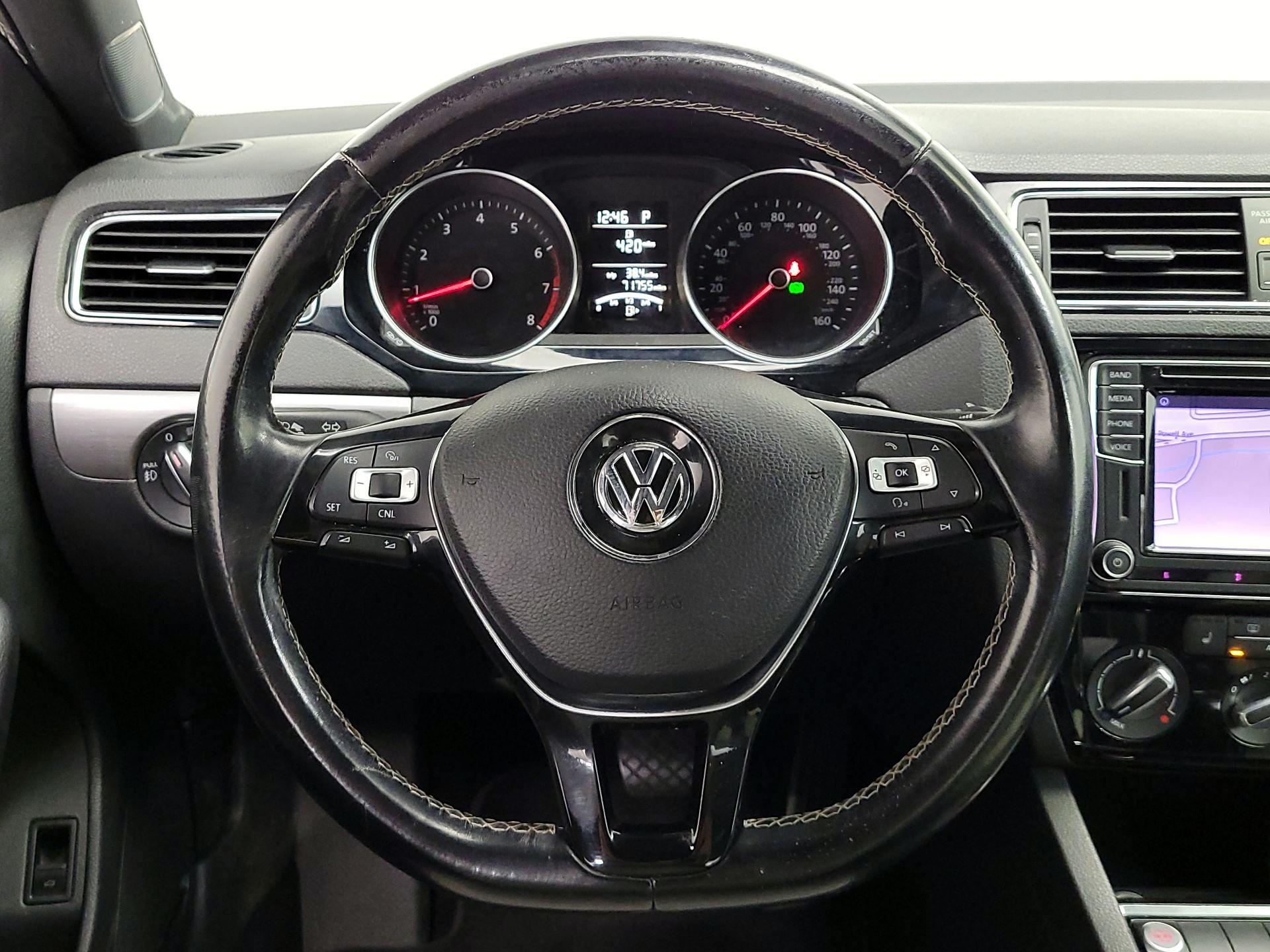 Thumbnail: 2016 Volkswagen Jetta - 10