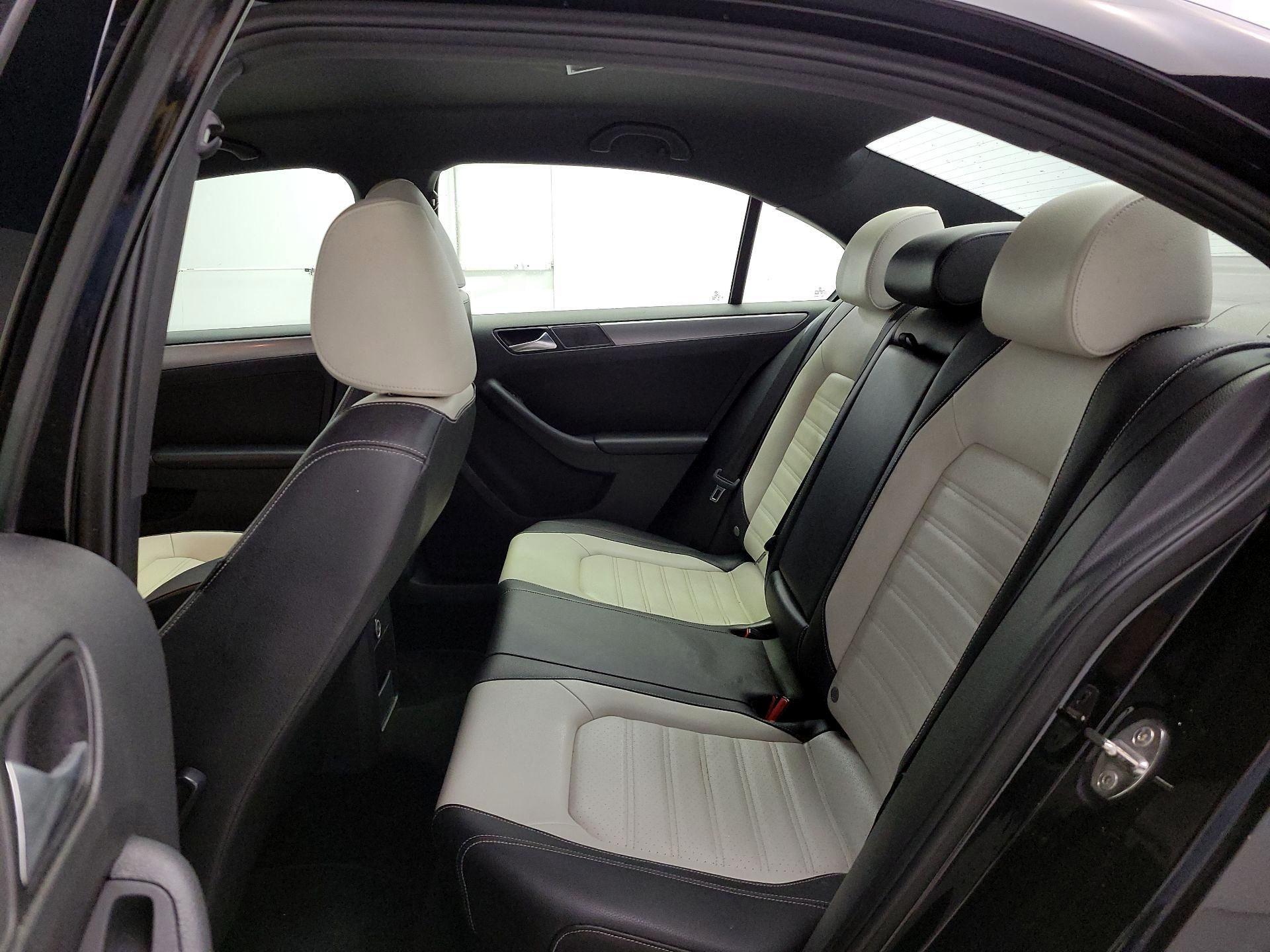 Thumbnail: 2016 Volkswagen Jetta - 20