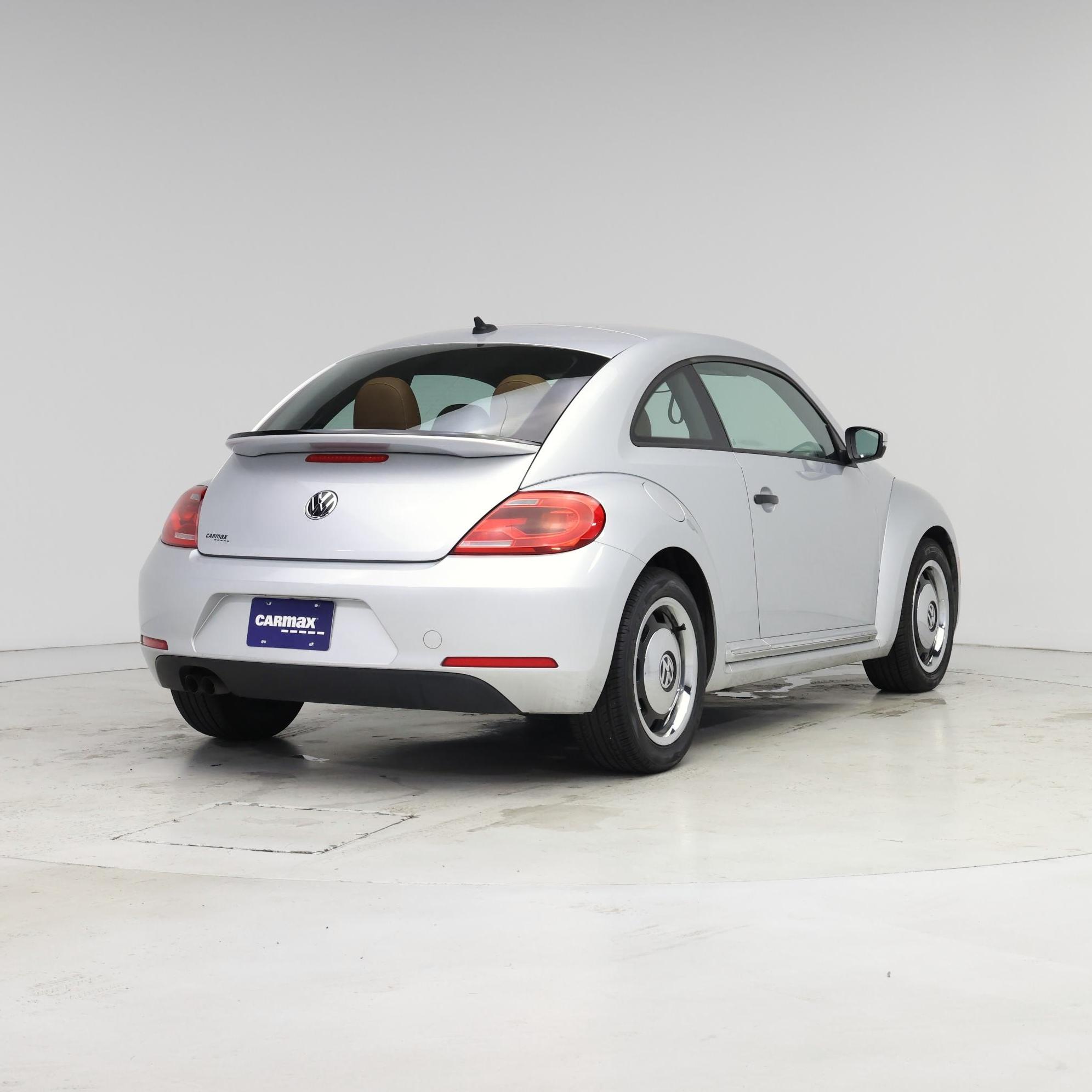 Thumbnail: 2015 Volkswagen Beetle - 8