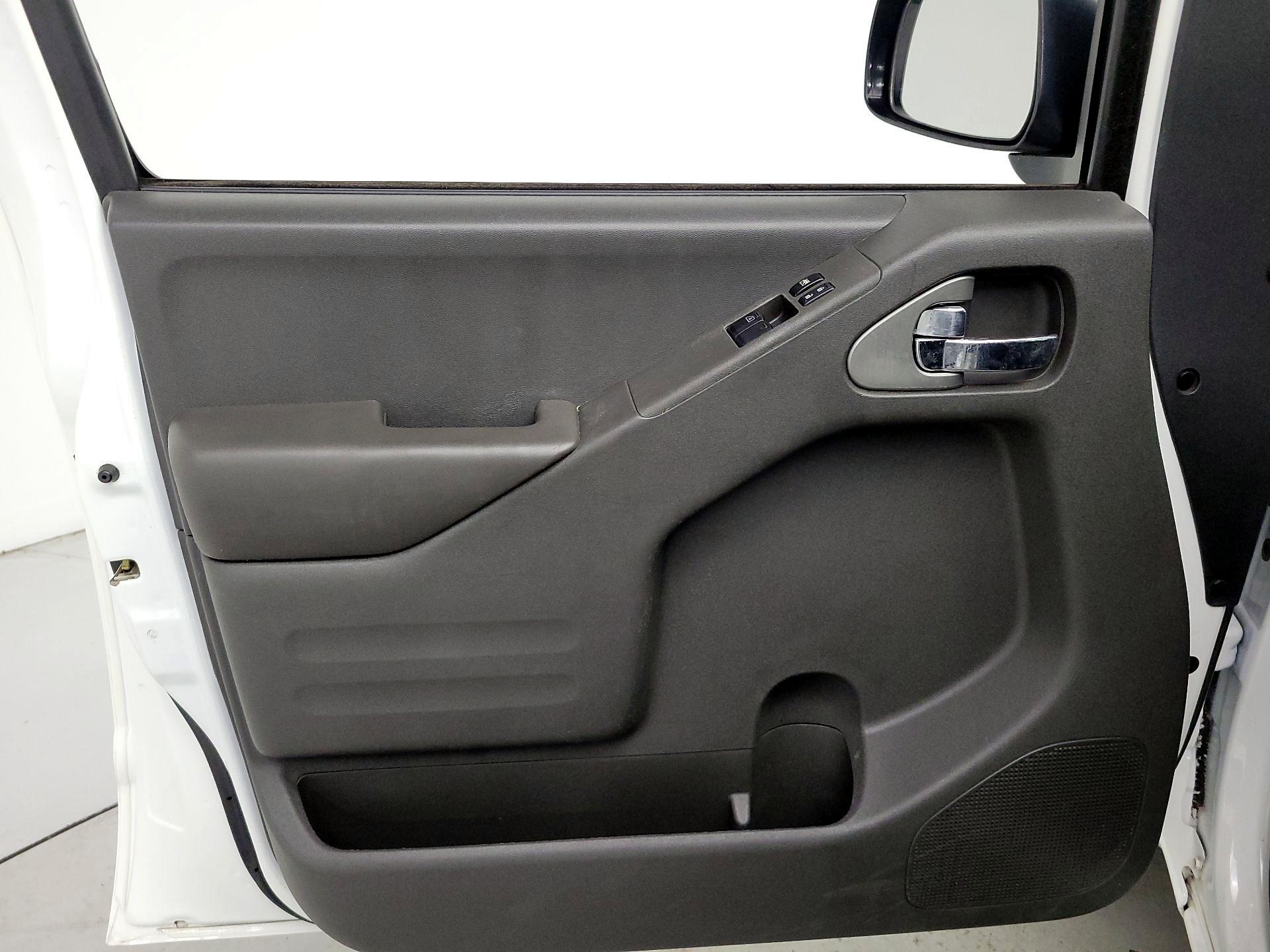 Thumbnail: 2021 Nissan Frontier - 12