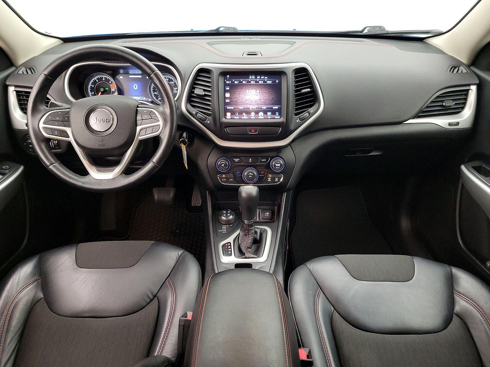 Thumbnail: 2017 Jeep Cherokee - 9