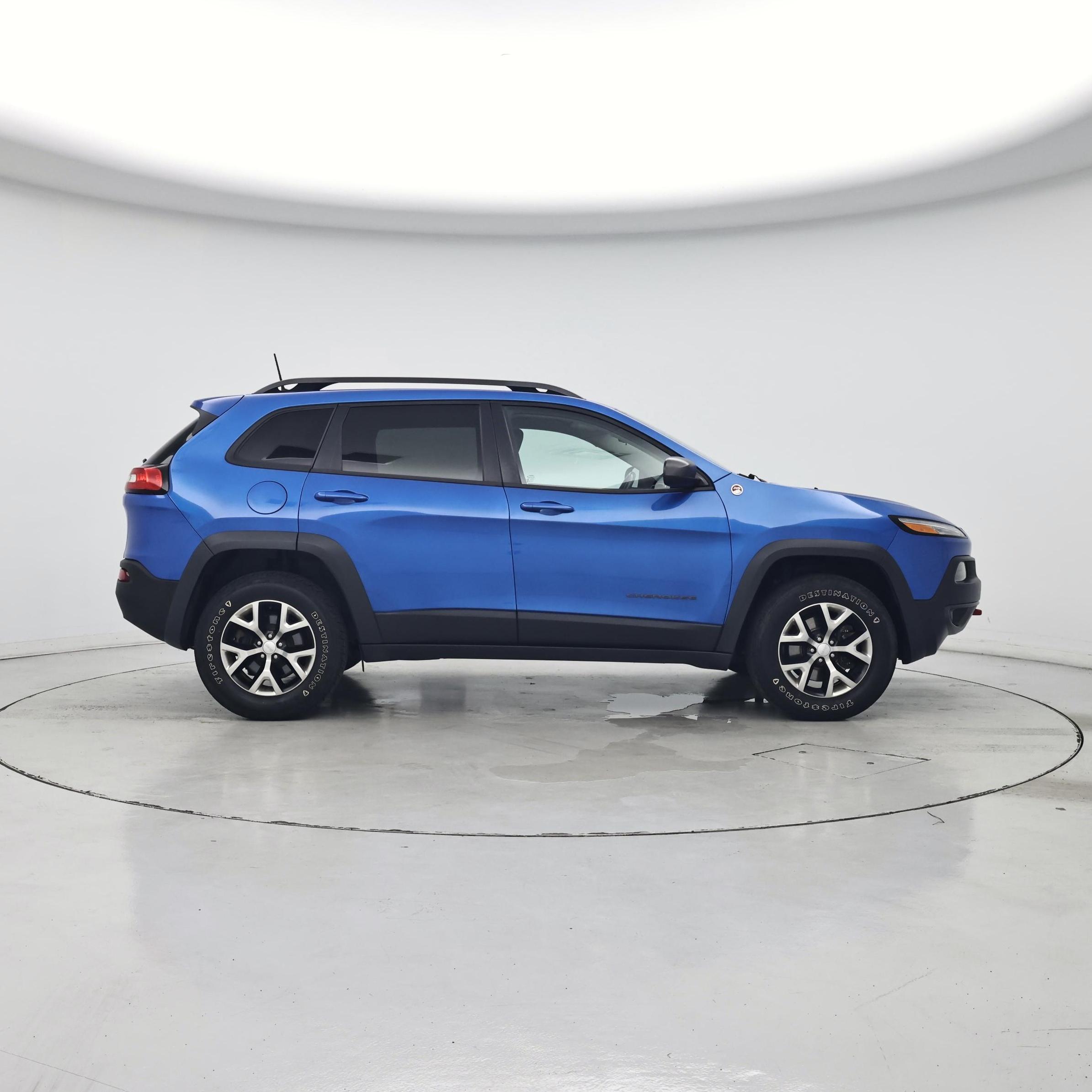Thumbnail: 2017 Jeep Cherokee - 7