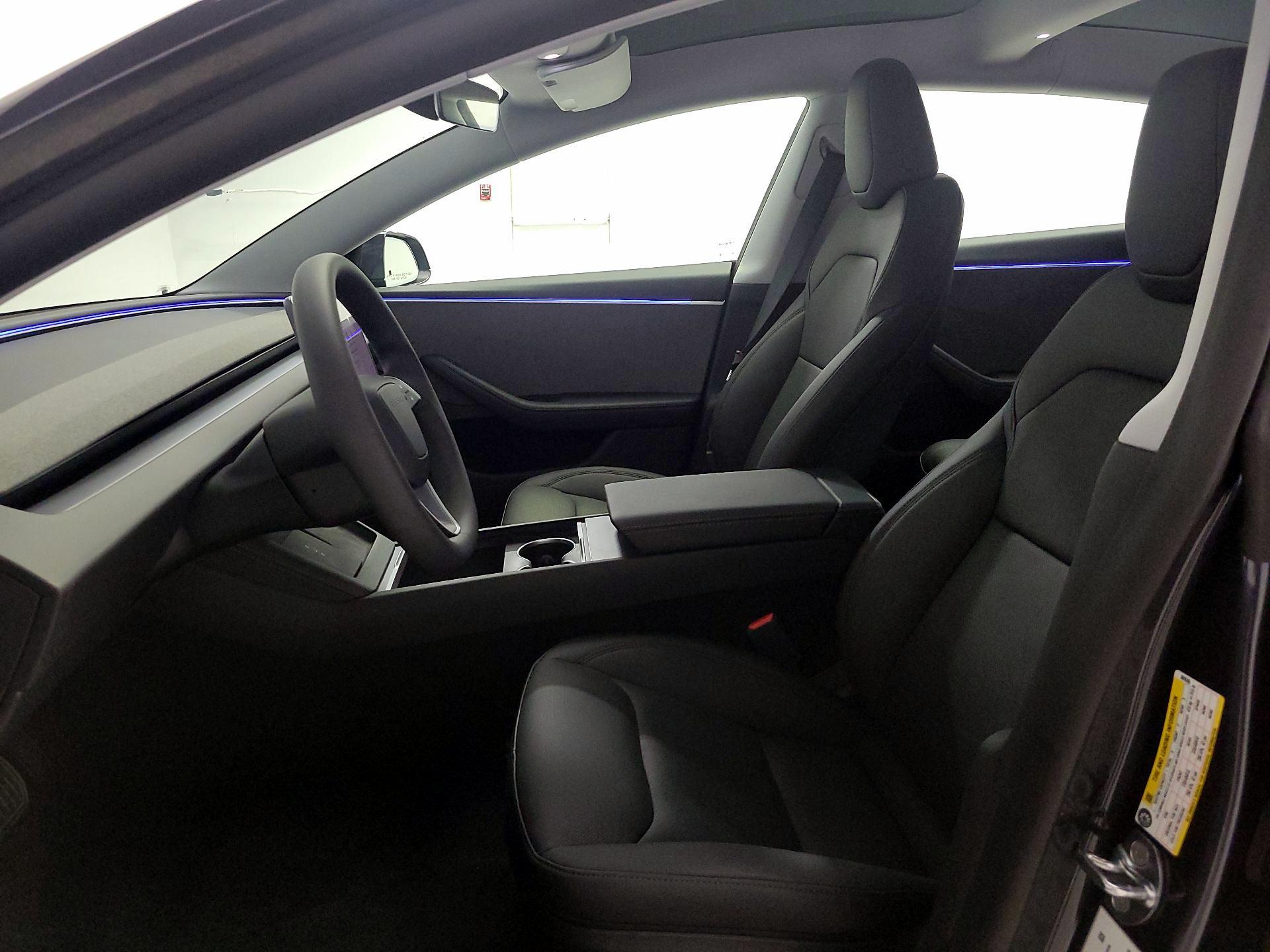 Thumbnail: 2025 Tesla Model 3 - 11