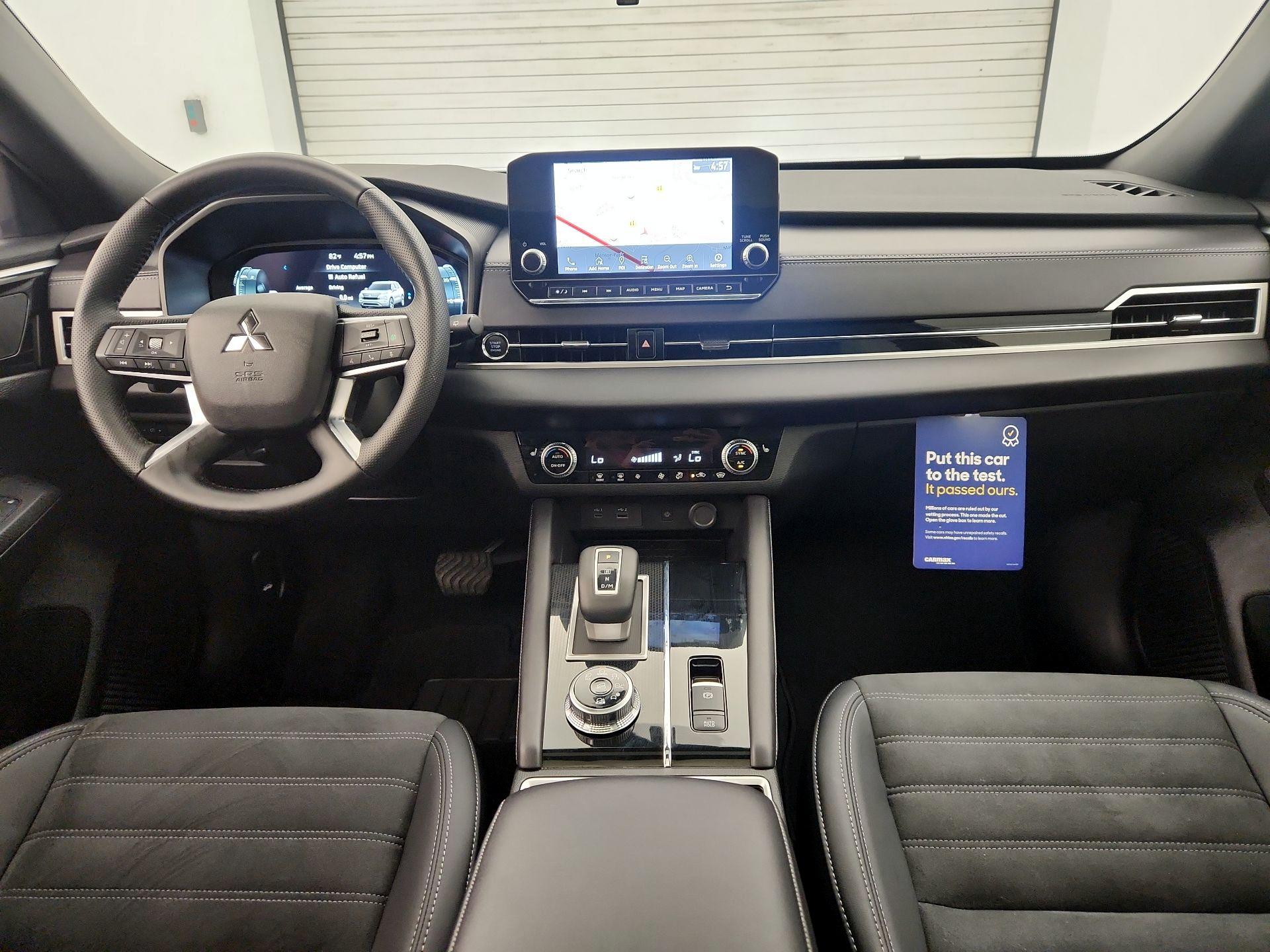 Thumbnail: 2024 Mitsubishi Outlander - 9