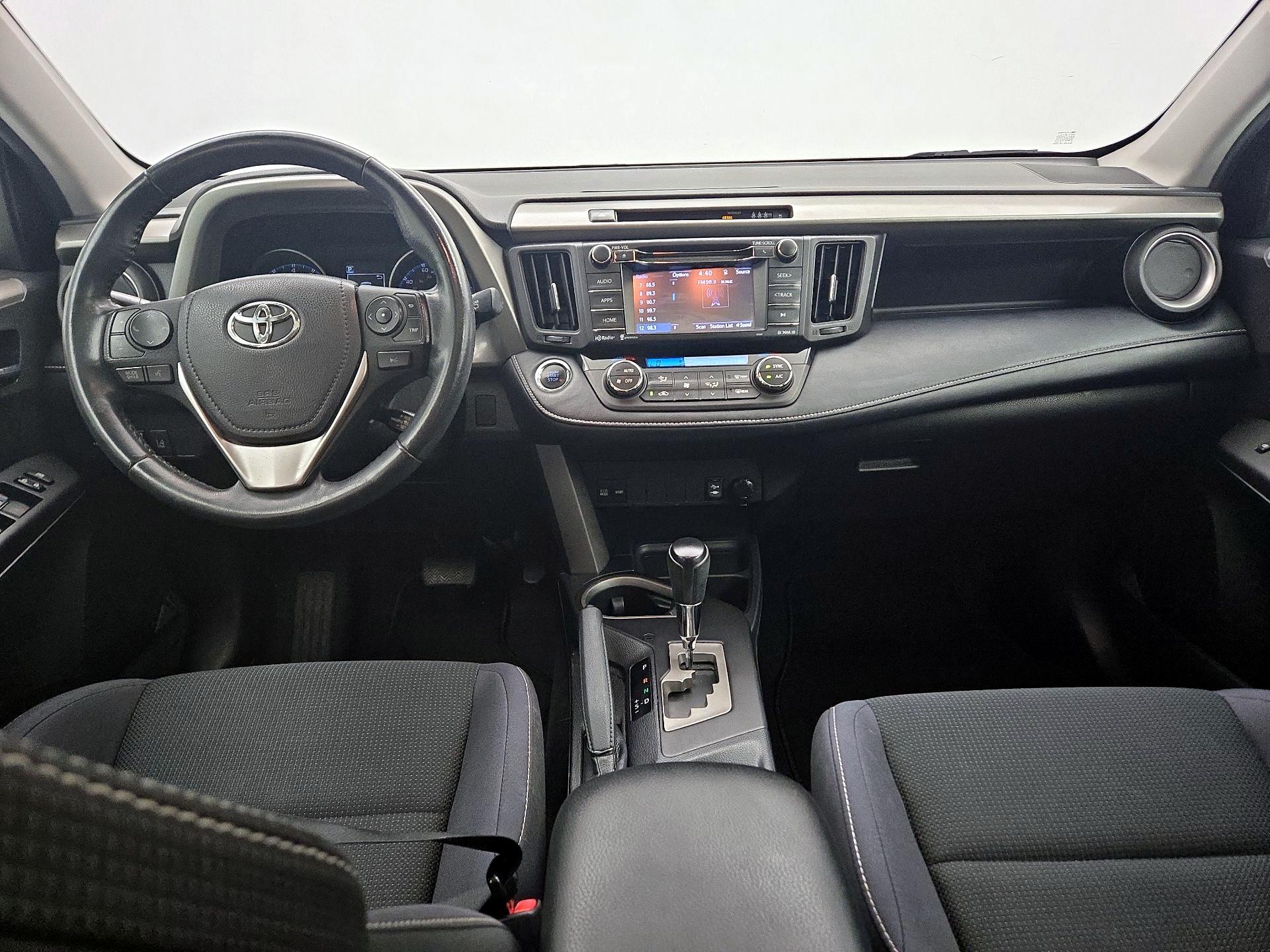 Thumbnail: 2018 Toyota RAV4 - 9
