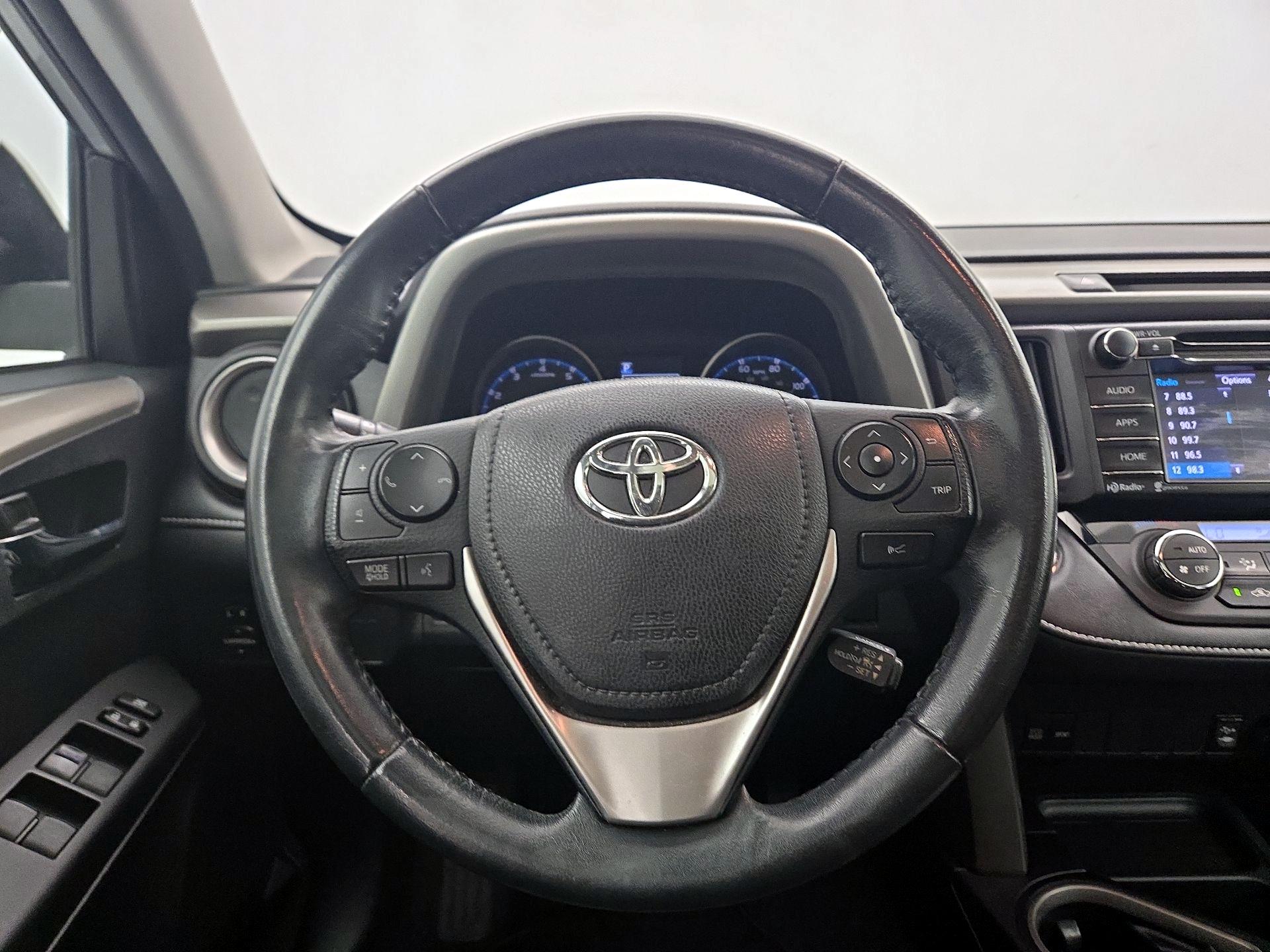Thumbnail: 2018 Toyota RAV4 - 10