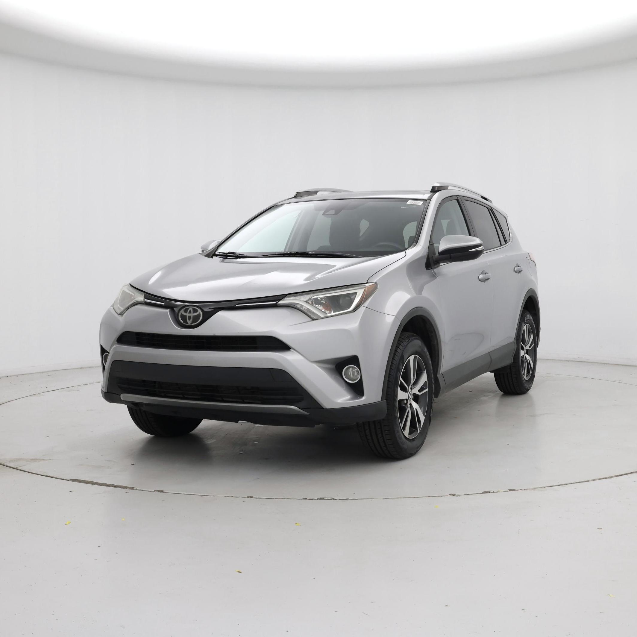 Thumbnail: 2018 Toyota RAV4 - 4
