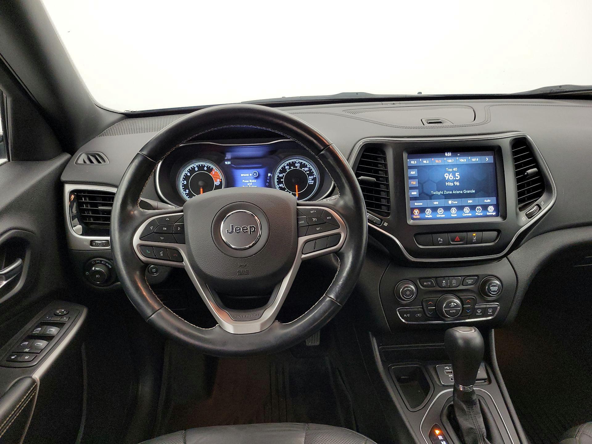 Thumbnail: 2021 Jeep Cherokee - 10