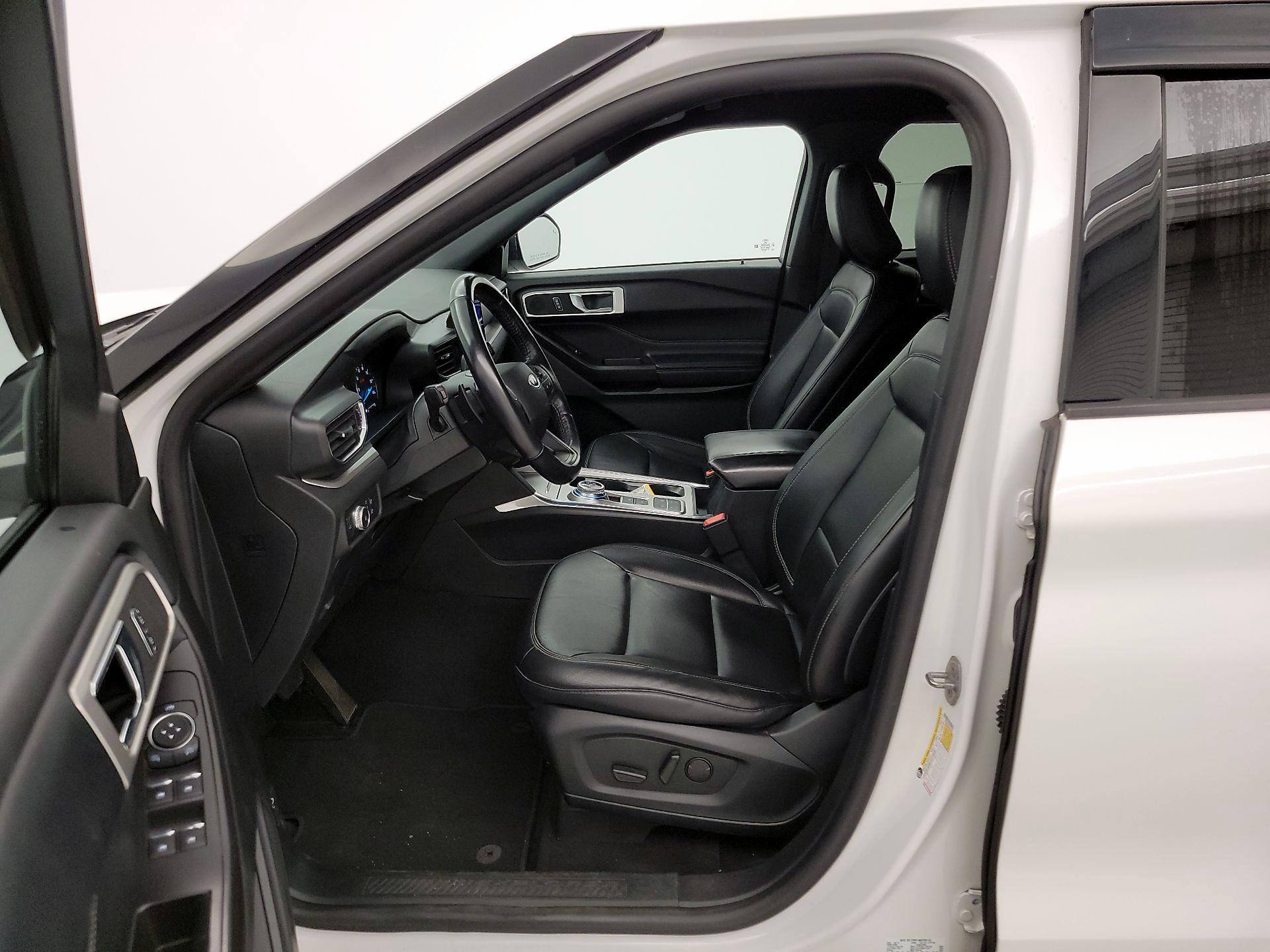Thumbnail: 2020 Ford Explorer - 11