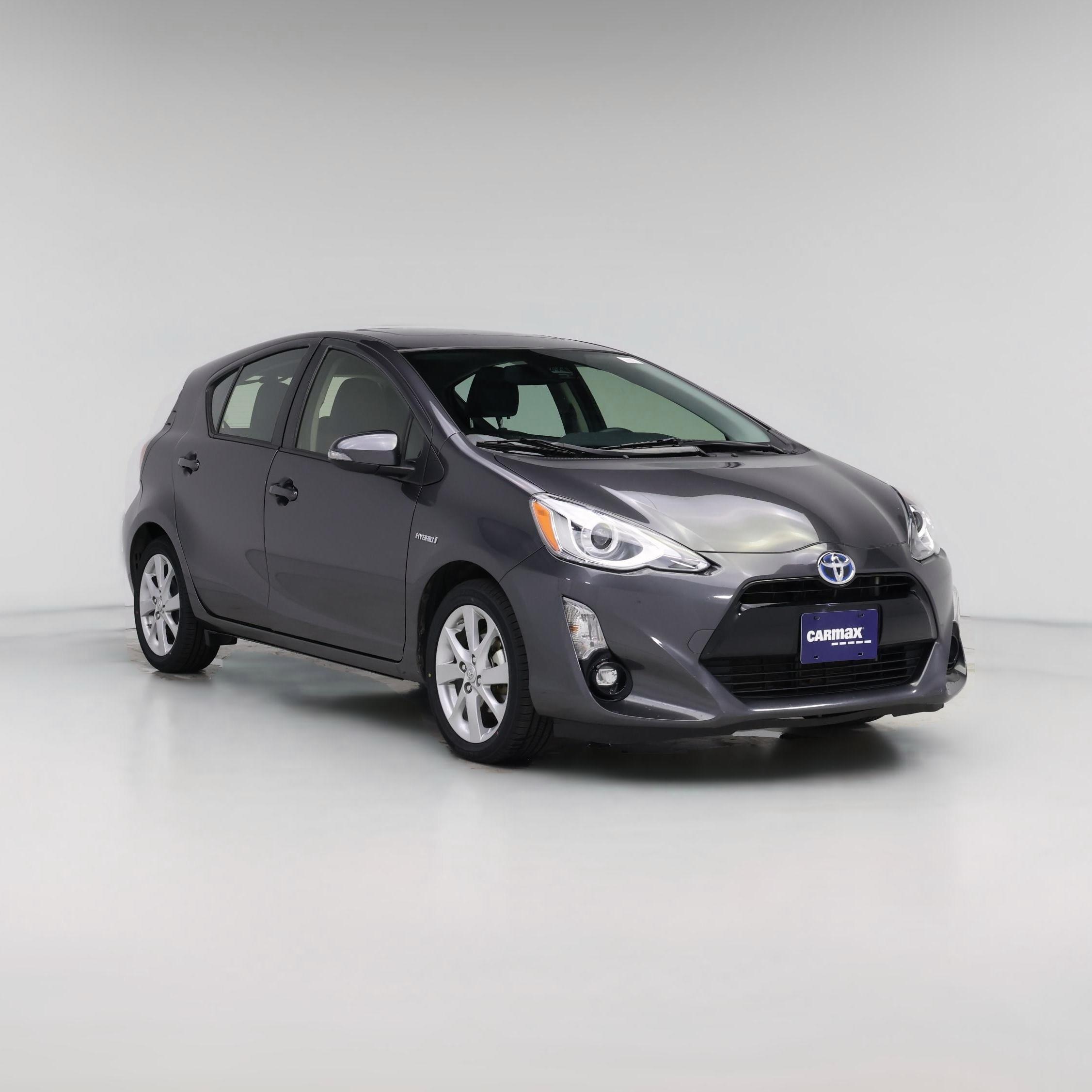 Thumbnail: 2016 Toyota Prius c - 1