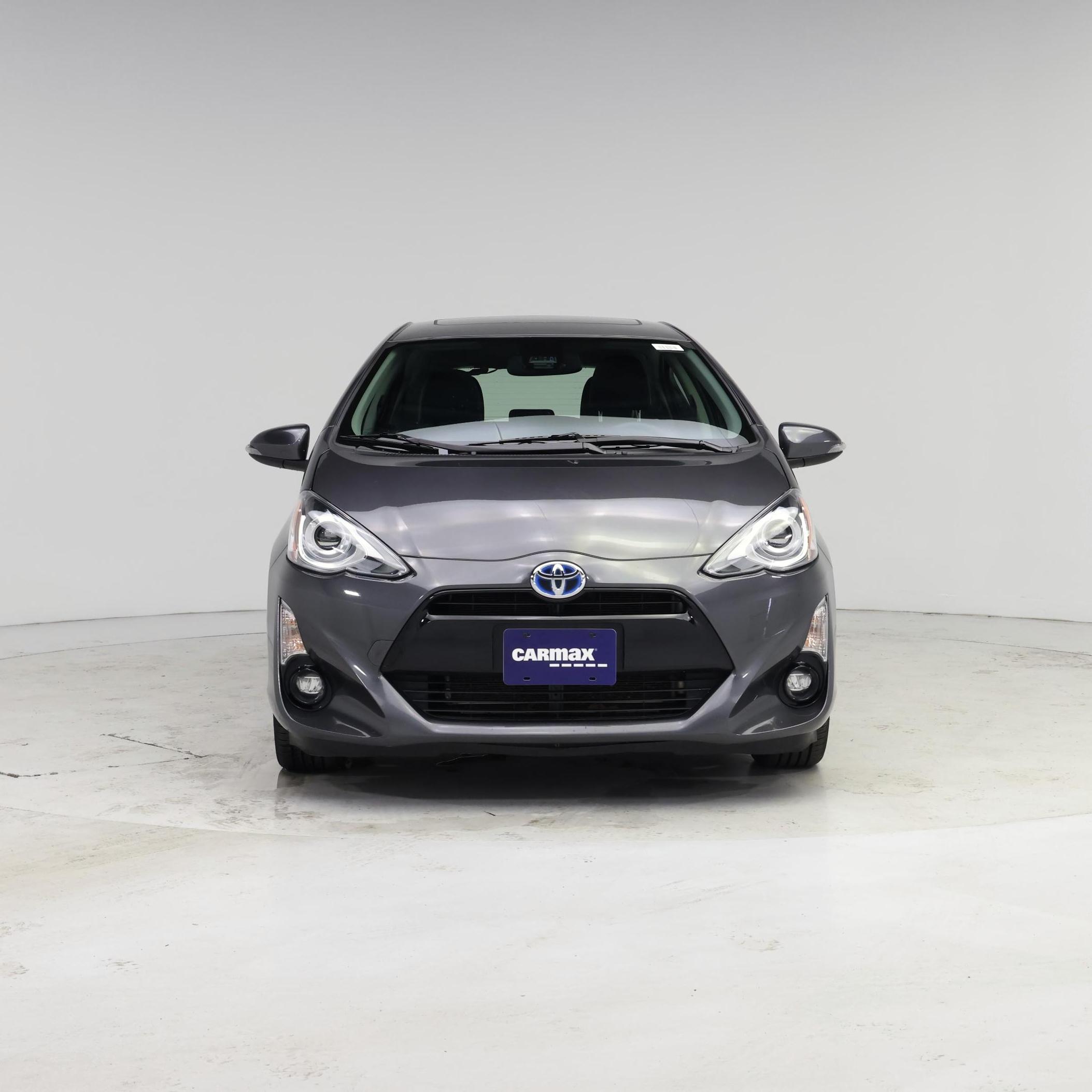 Thumbnail: 2016 Toyota Prius c - 5